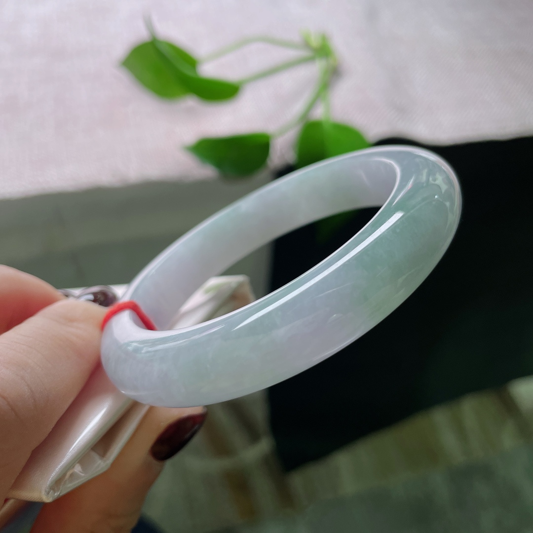 55.8/11.7/8.6，淡春彩正圈，水润，初春烟水、像一场舍不得做完的梦。一点晶体纹，ss48601a