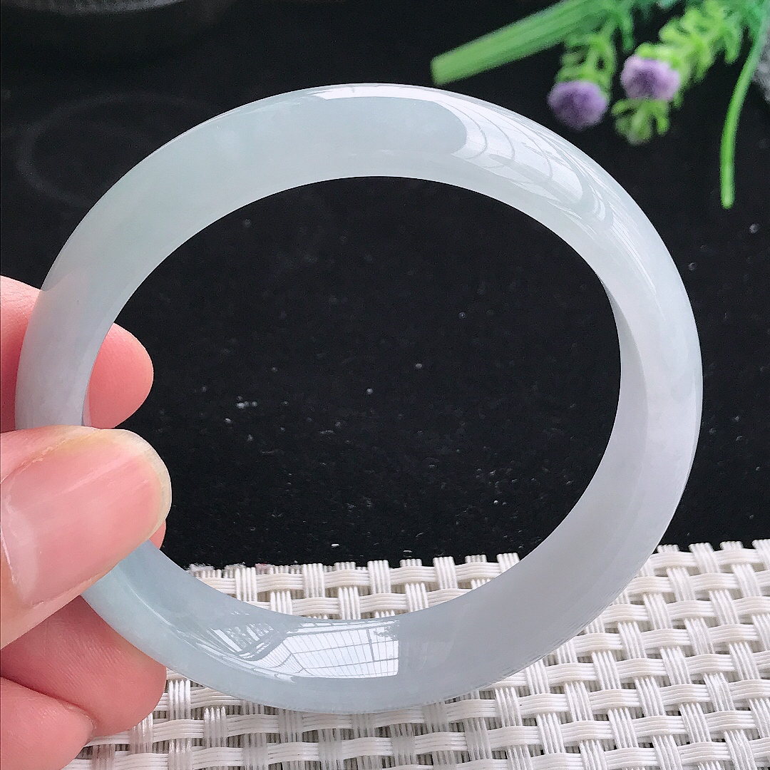 实拍A货翡翠56.8/13.2/7.5老坑冰胶果冻天空蓝手镯宽边玉镯平安镯美人镯