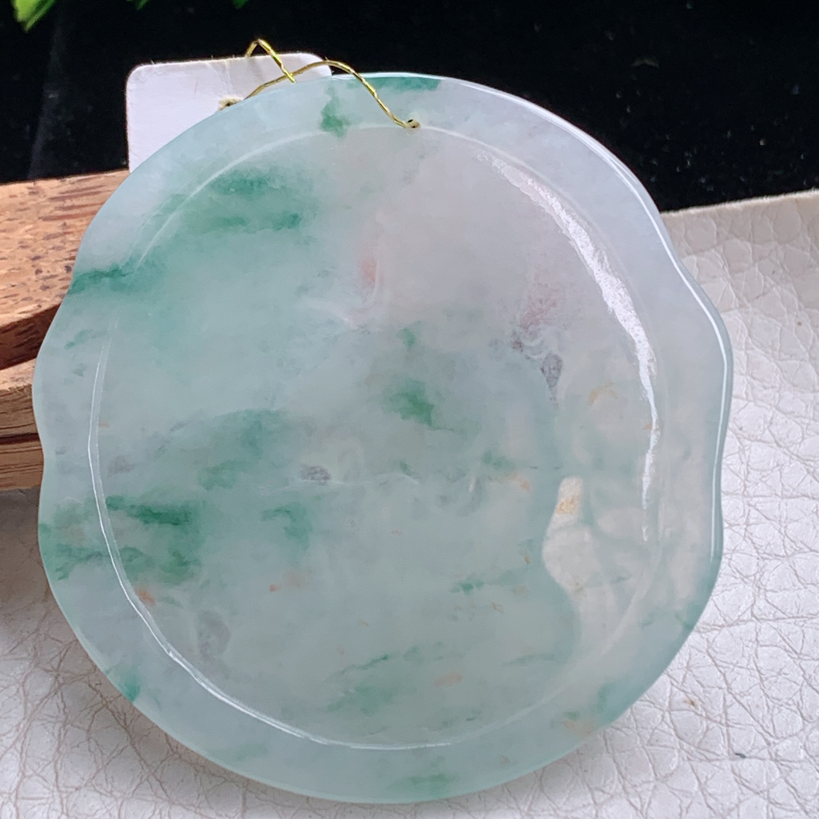 Xj实拍53.8*51.6*5天然缅甸翡翠a货冰飘花文殊菩萨吊坠 守护神观音牌