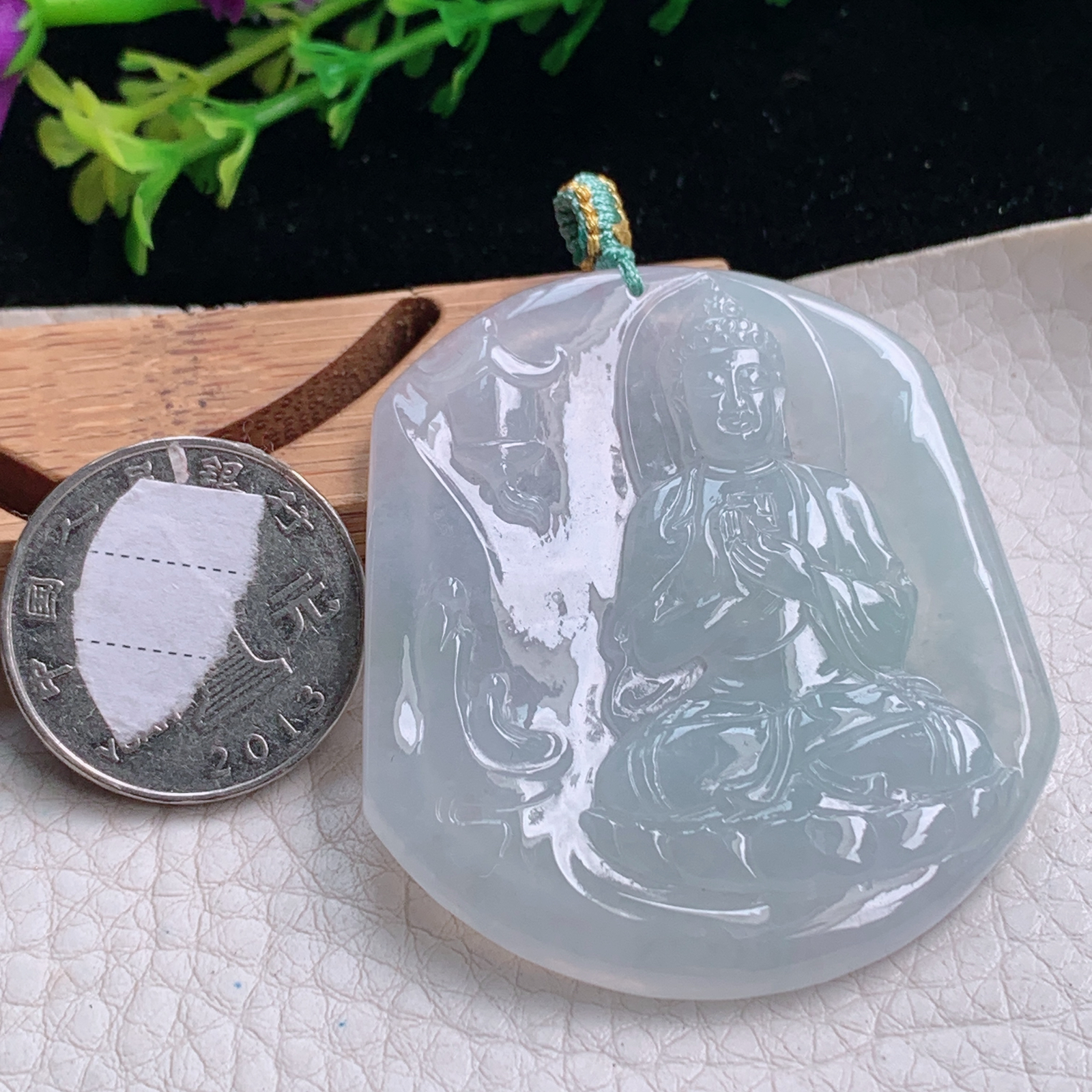 yn实拍52.6*46.3*5.3天然缅甸翡翠a货冰纯大日如来 普度众生玉吊坠