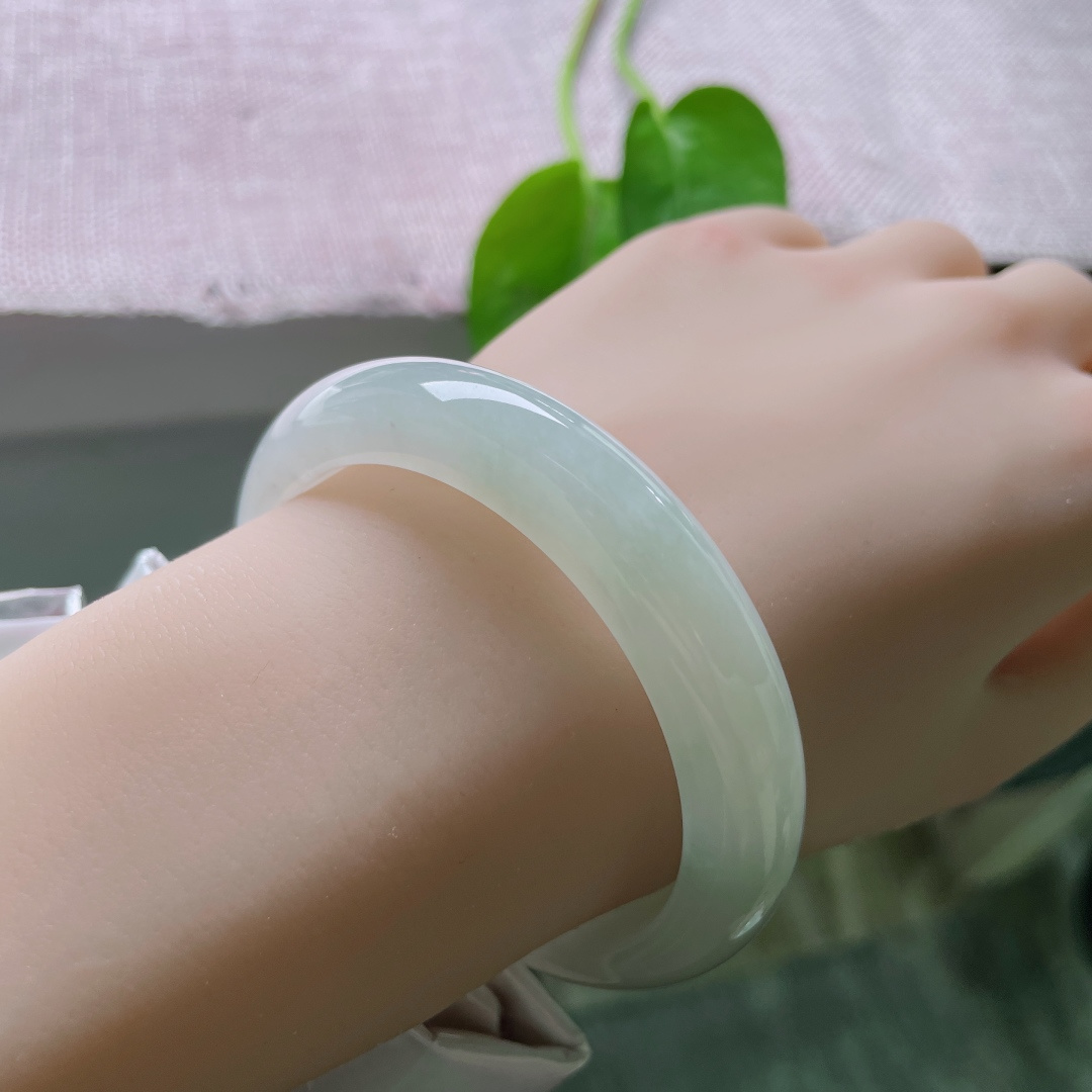 54.9/12/7.8，白月光正圈，细腻，冰感好，贵气，一点撒金，ss48462a