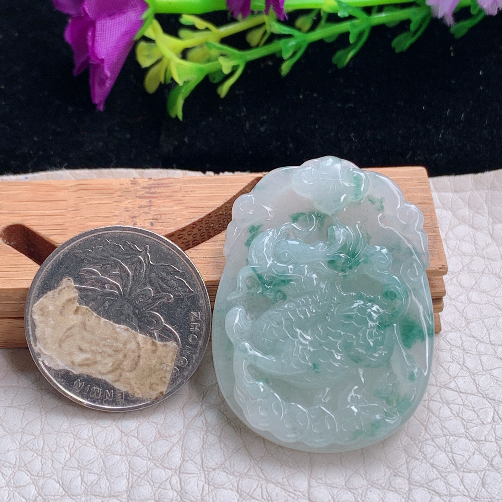 yn实拍39.8*29.2*5天然缅甸翡翠a货冰飘花生意兴隆 龙牌玉吊坠