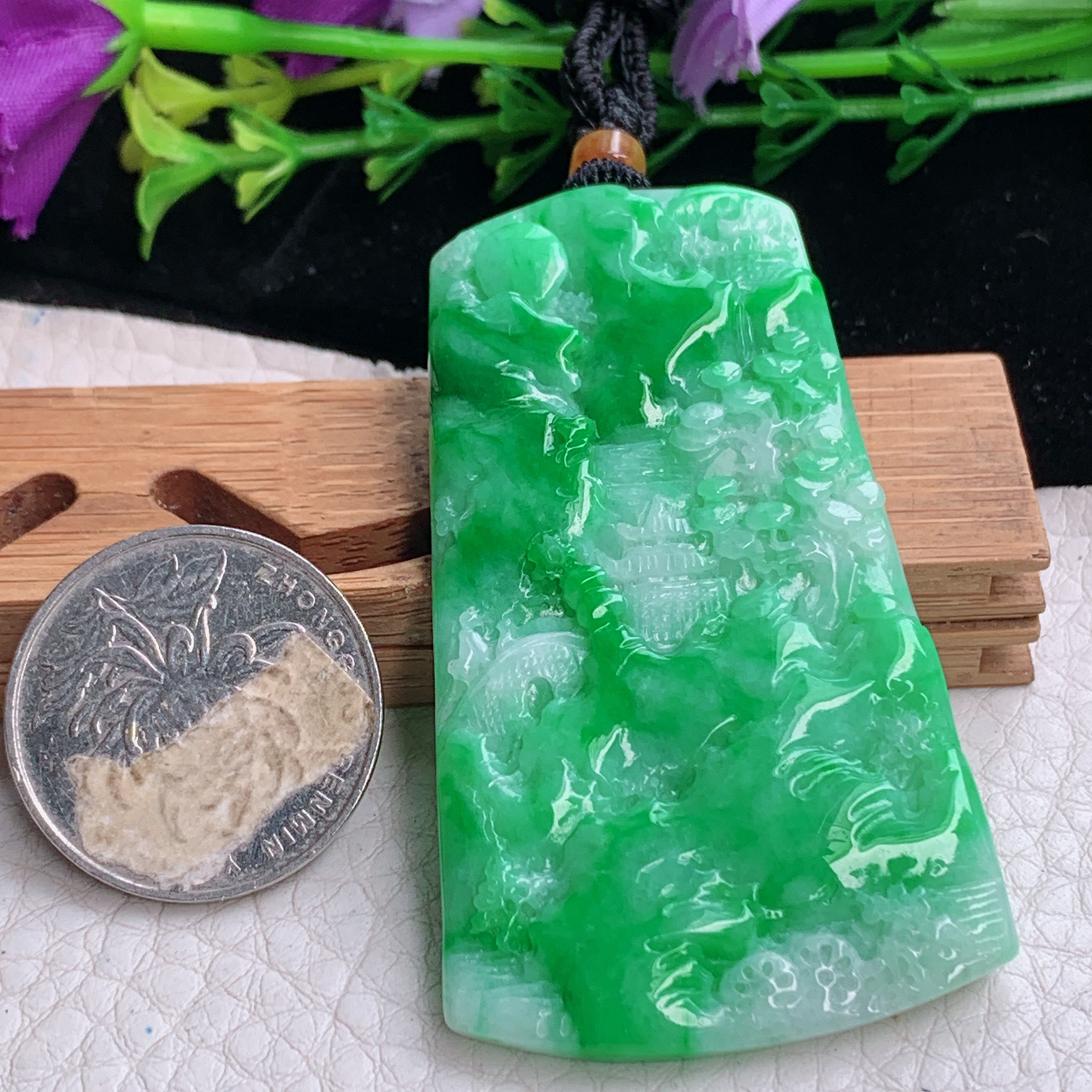 qxm实拍61.5*36*5.5天然缅甸翡翠a货辣绿山水牌 大好河山玉吊坠