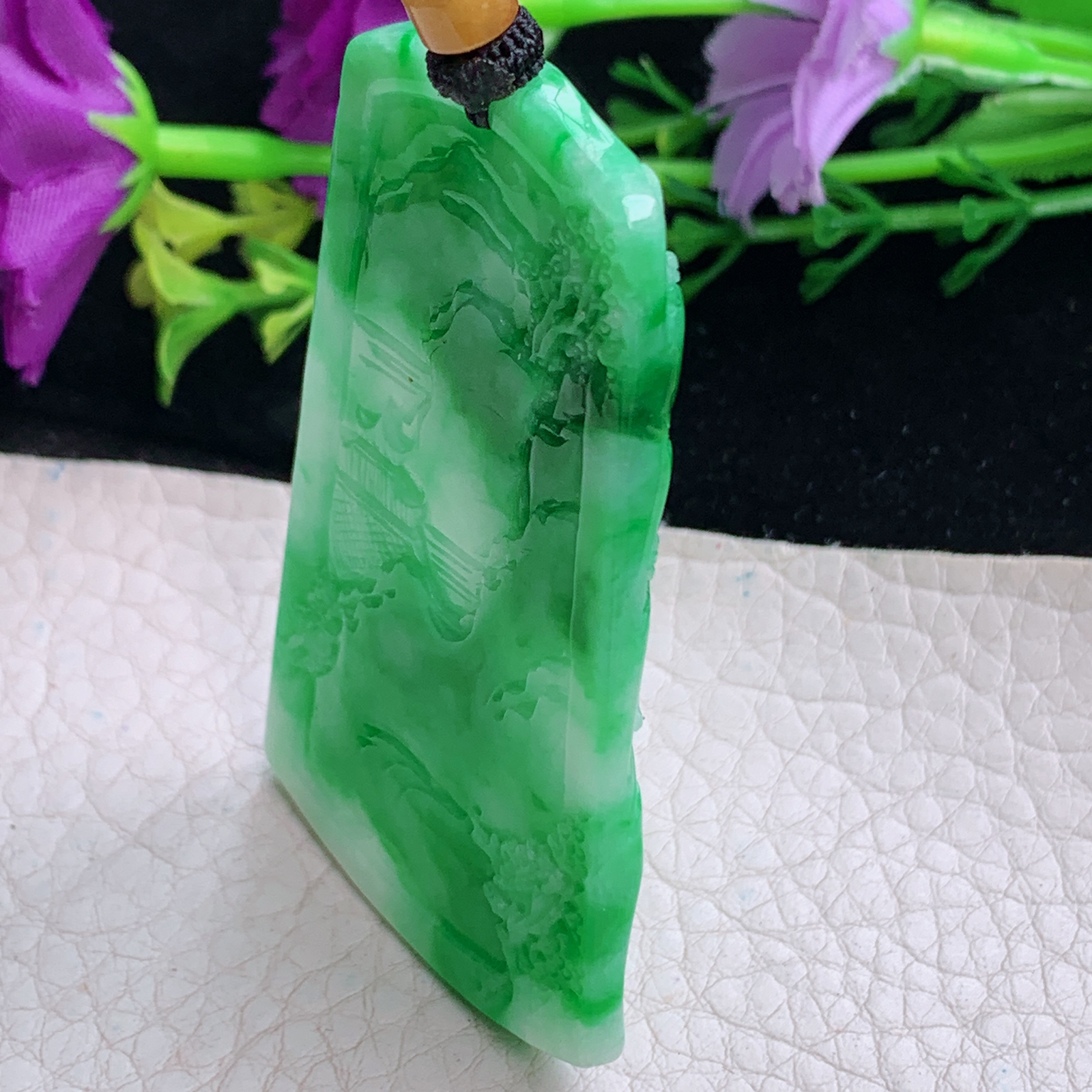 qxm实拍61.5*36*5.5天然缅甸翡翠a货辣绿山水牌 大好河山玉吊坠