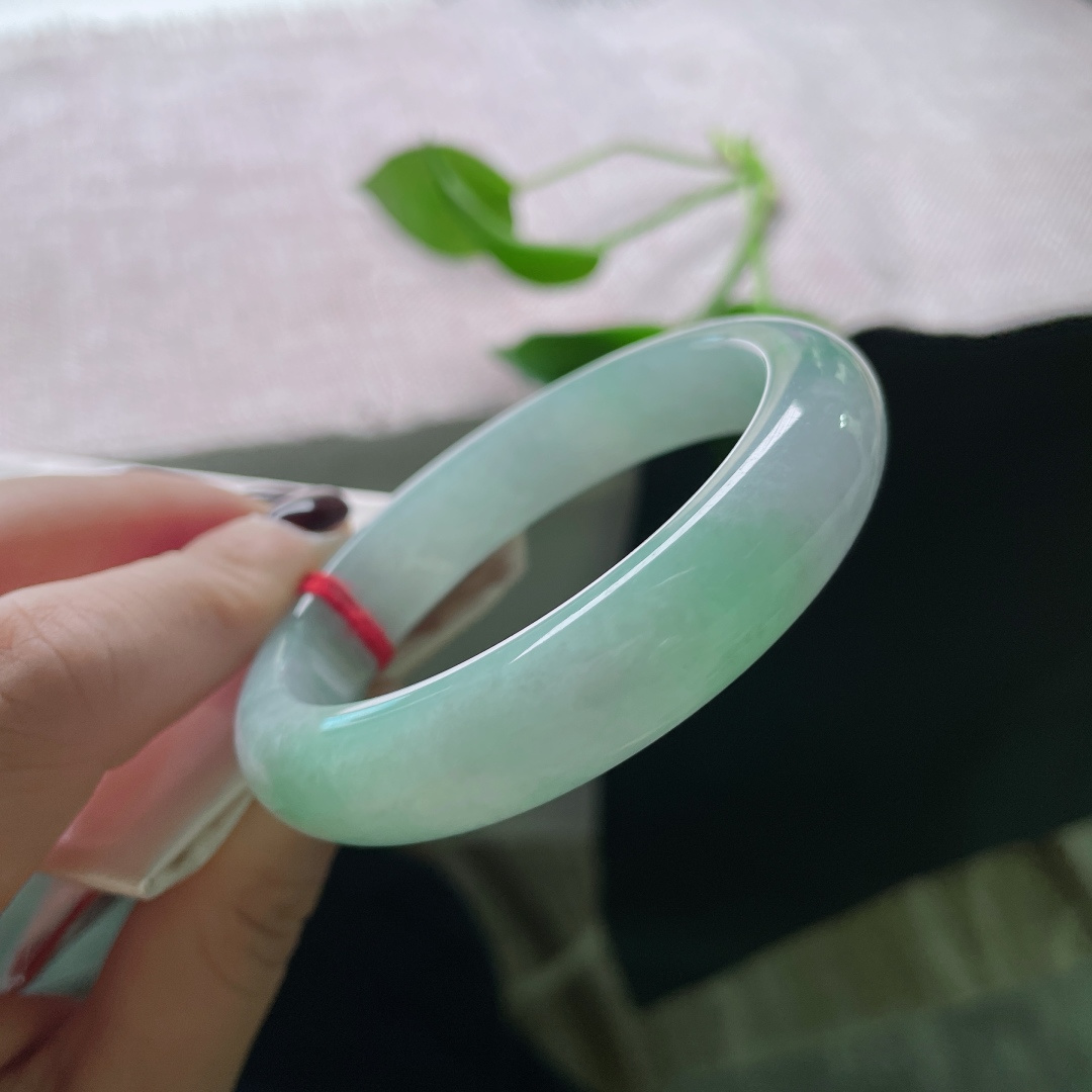 54.7/12.6/8.2，绿底正圈，甜美，不沉，不哑，亮汪汪的，像蓄着一盏青梅酿的光。，ss49137a