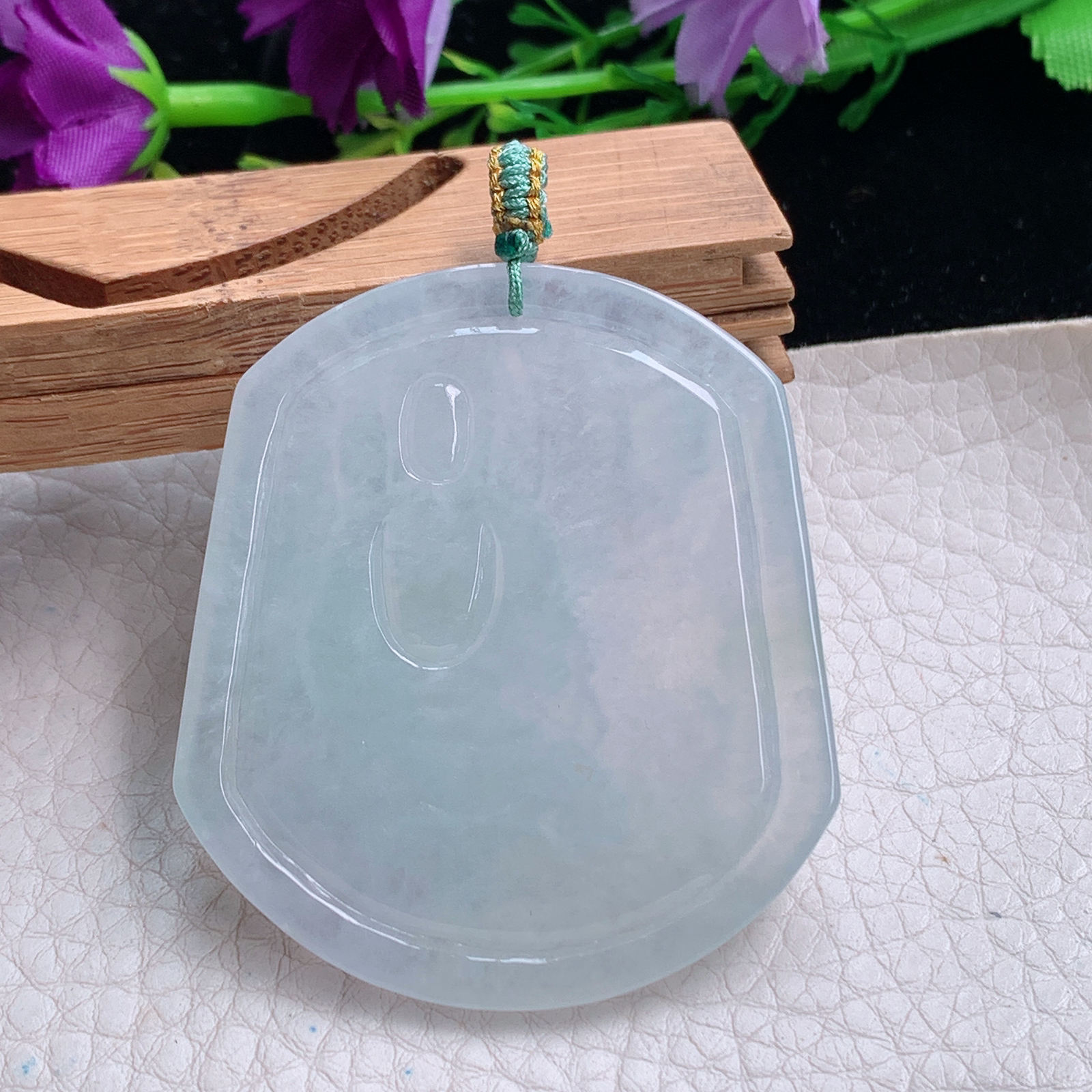 yn实拍52.6*46.3*5.3天然缅甸翡翠a货冰纯大日如来 普度众生玉吊坠