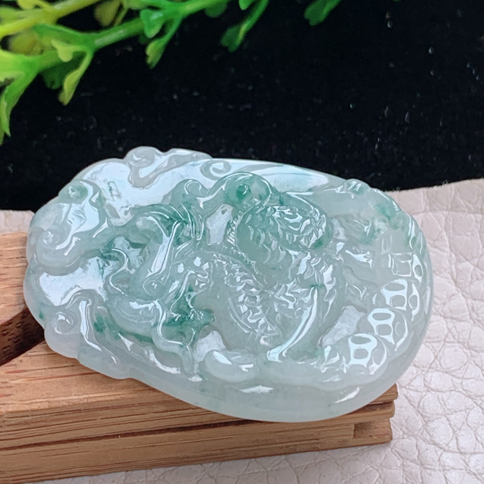 yn实拍39.8*29.2*5天然缅甸翡翠a货冰飘花生意兴隆 龙牌玉吊坠