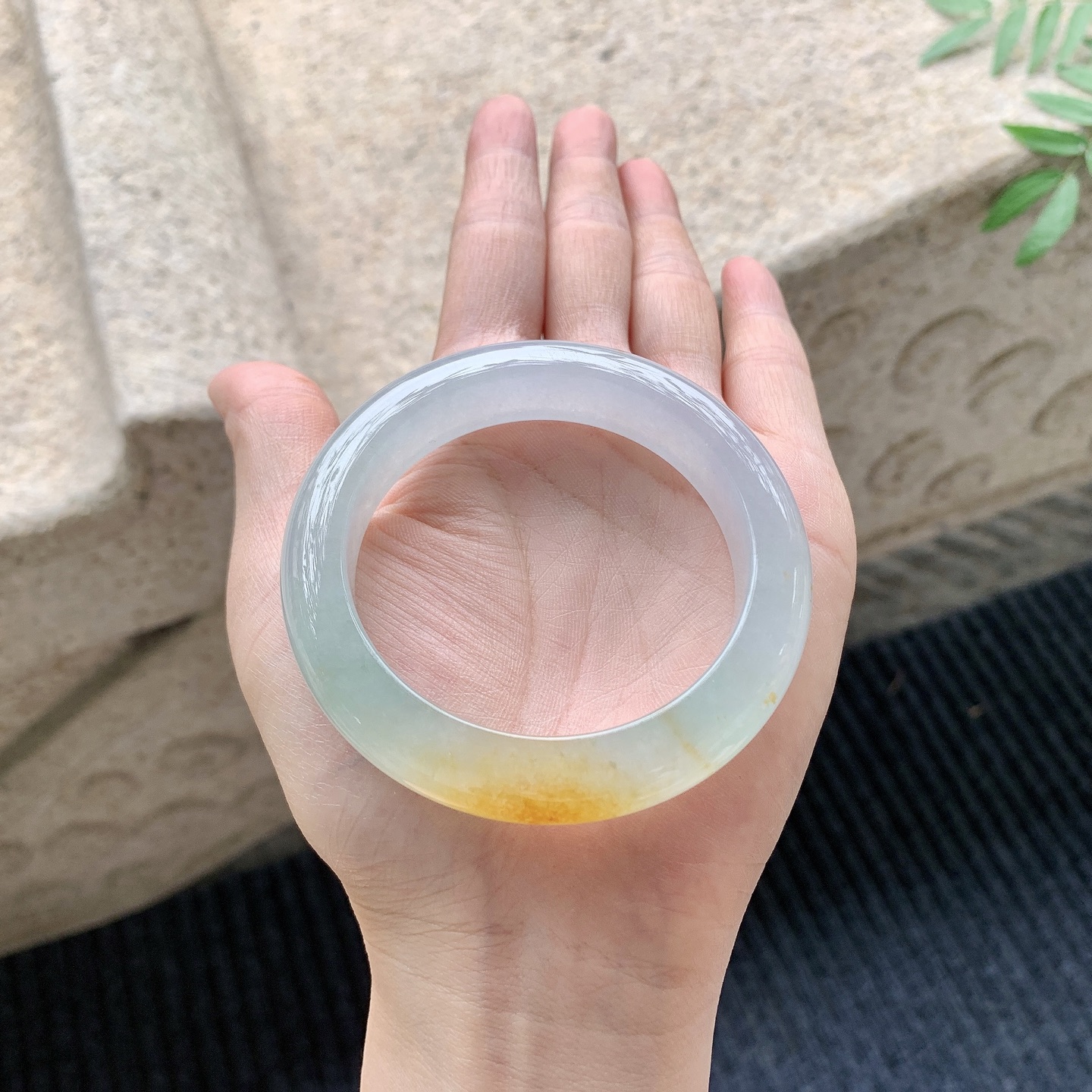 正圈51 52 【圈口】52.5/12/9.2 【编码】QX041113 【描述】冰飘黄翡，清透，水