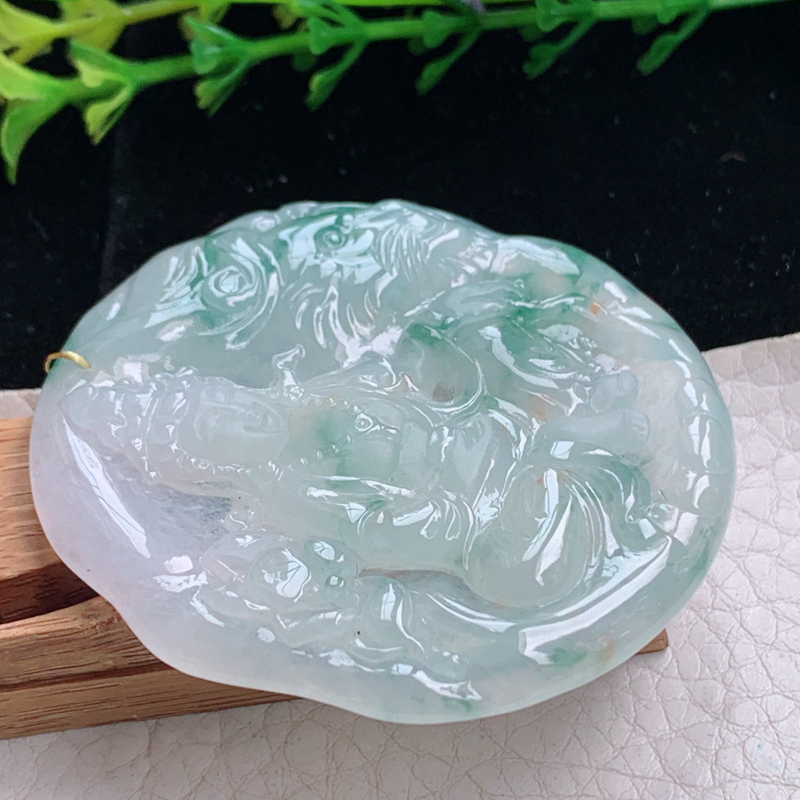 Xj实拍53.8*51.6*5天然缅甸翡翠a货冰飘花文殊菩萨吊坠 守护神观音牌