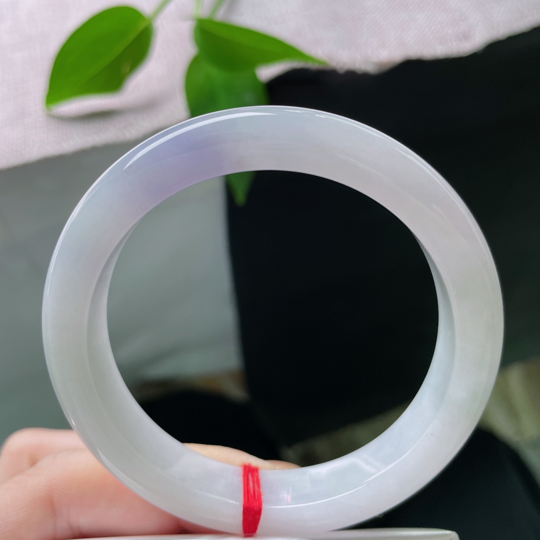 56.7/11.9/8.5，紫罗兰正圈，水润细腻，种老，一镯承三代，温润抵岁月。杂棉，ss49792