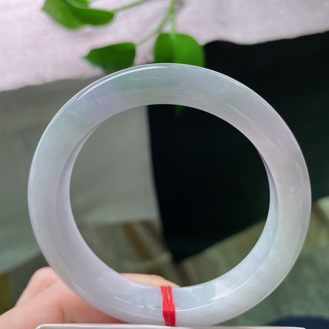 55.8/11.7/8.6，淡春彩正圈，水润，初春烟水、像一场舍不得做完的梦。一点晶体纹，ss486