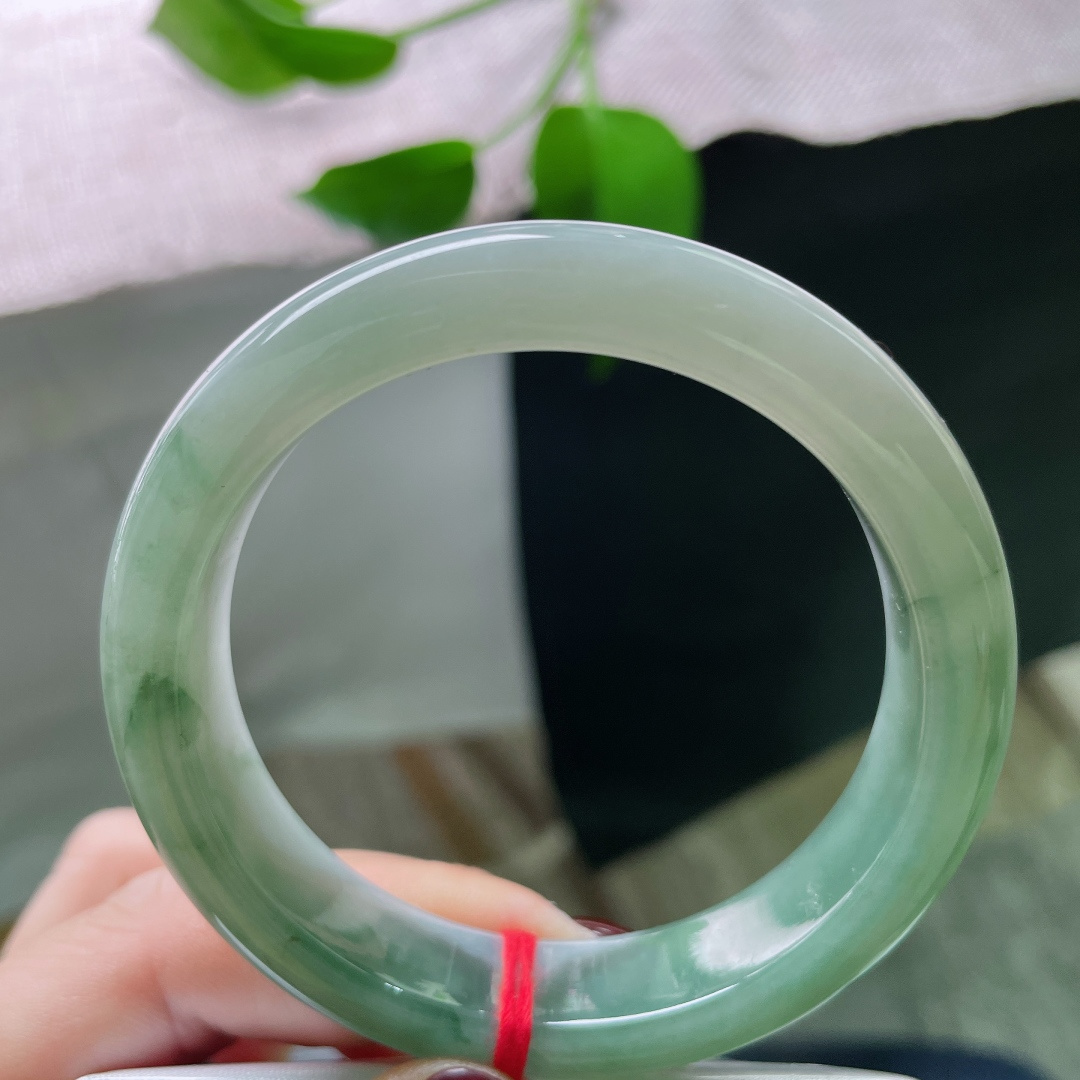 54.6/12.8/8，油青正圈，油润细腻，一段灰青，如江南雨后未散的雾，皮纹，ss49302a