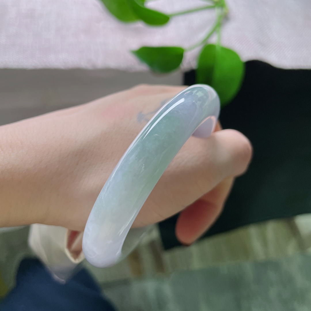 55.8/11.7/8.6，淡春彩正圈，水润，初春烟水、像一场舍不得做完的梦。一点晶体纹，ss48601a