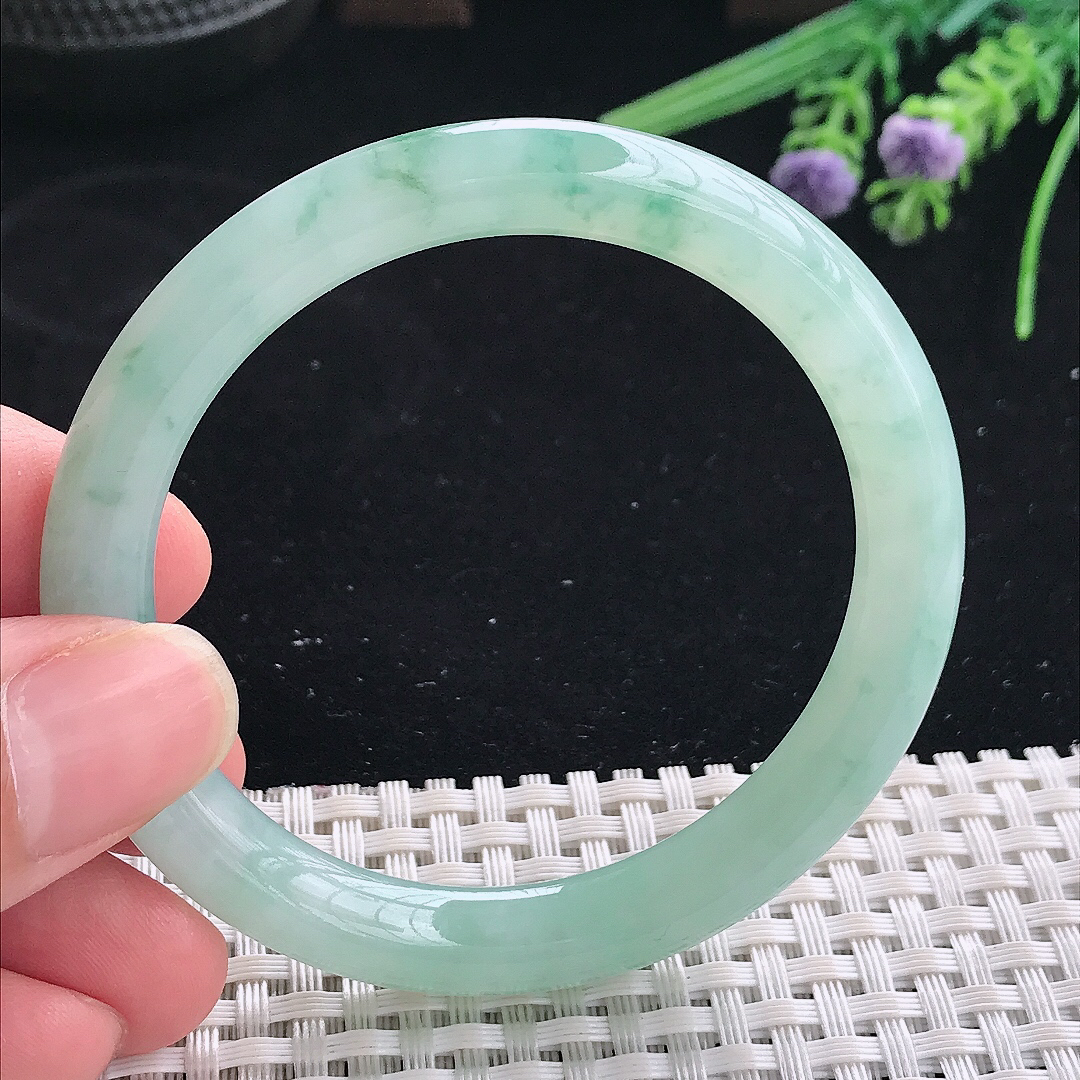 实拍A货翡翠53/8.3老坑冰胶水灵冰晴飘花圆条手镯宽边玉镯平安镯美人镯