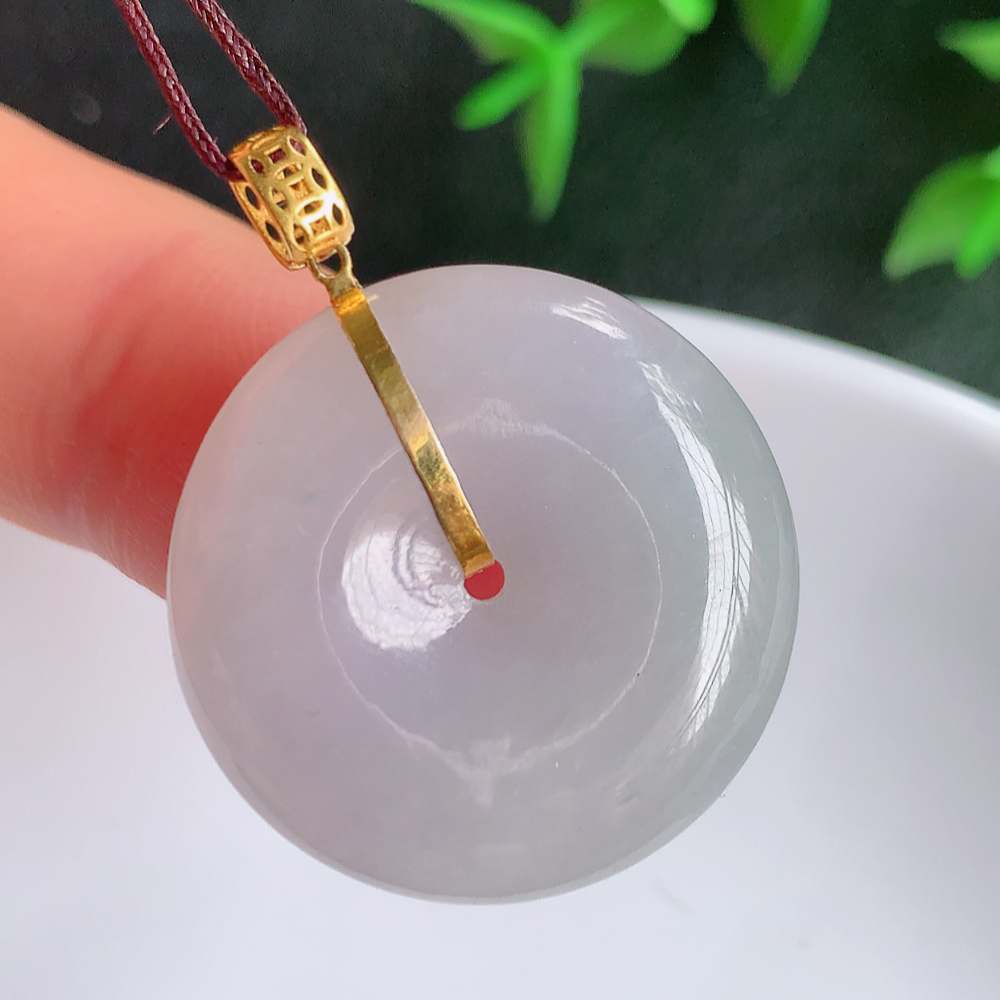 18k金扣冰润紫罗兰平安扣吊坠，厚装饱满，冰润剔透，细腻水足，种质润泽，飘花灵动，佩戴优雅大气，W141.8   尺寸：25-6.5mm