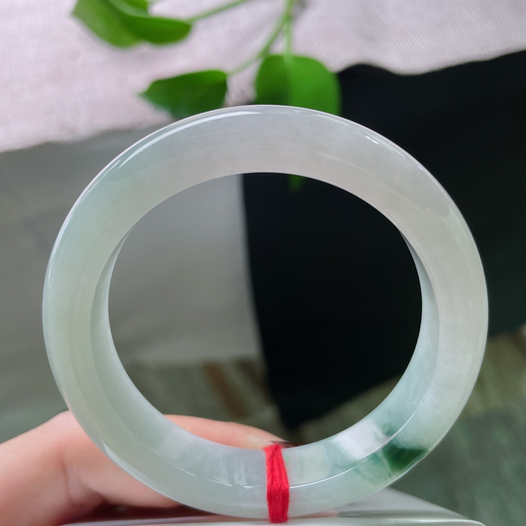 52/11.7/8.5飘花正圈，水润细腻，婉间生辉，一抹飘花