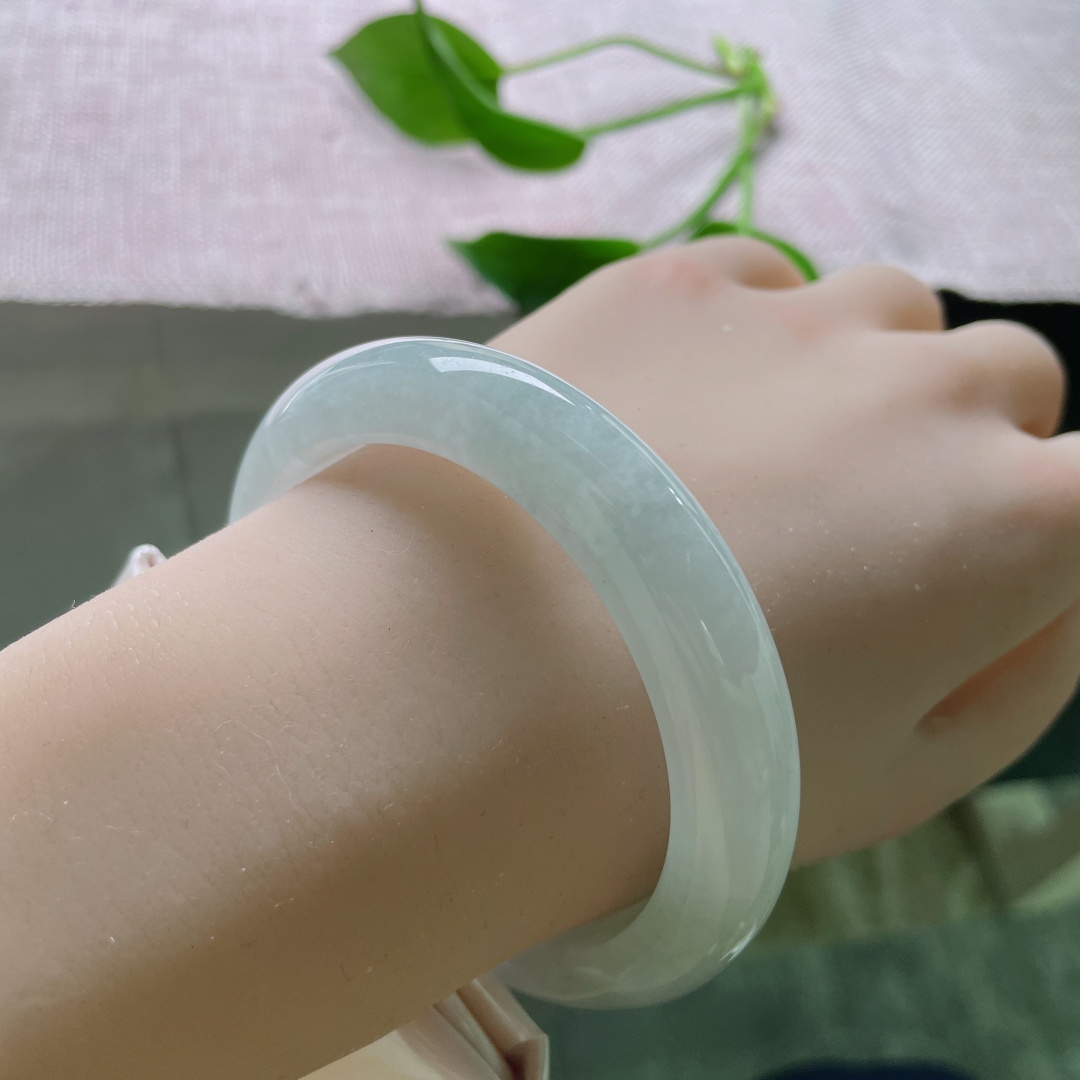 57/11.9/9.3淡绿底正圈，清新，水润，温婉可人，ss50086a