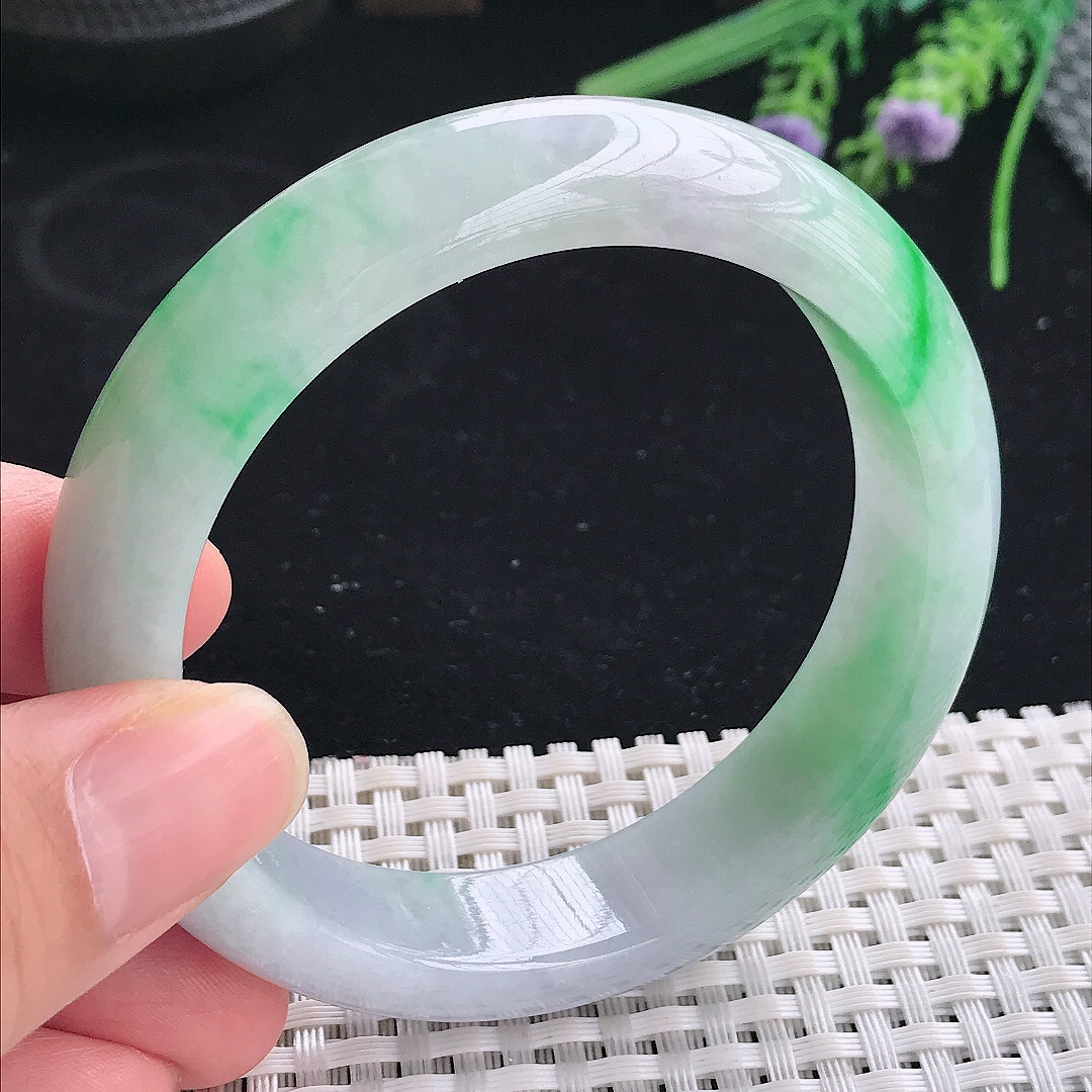 实拍A货翡翠57.8/14/8.7老坑冰润起胶飘阳绿手镯宽边玉镯平安镯美人镯