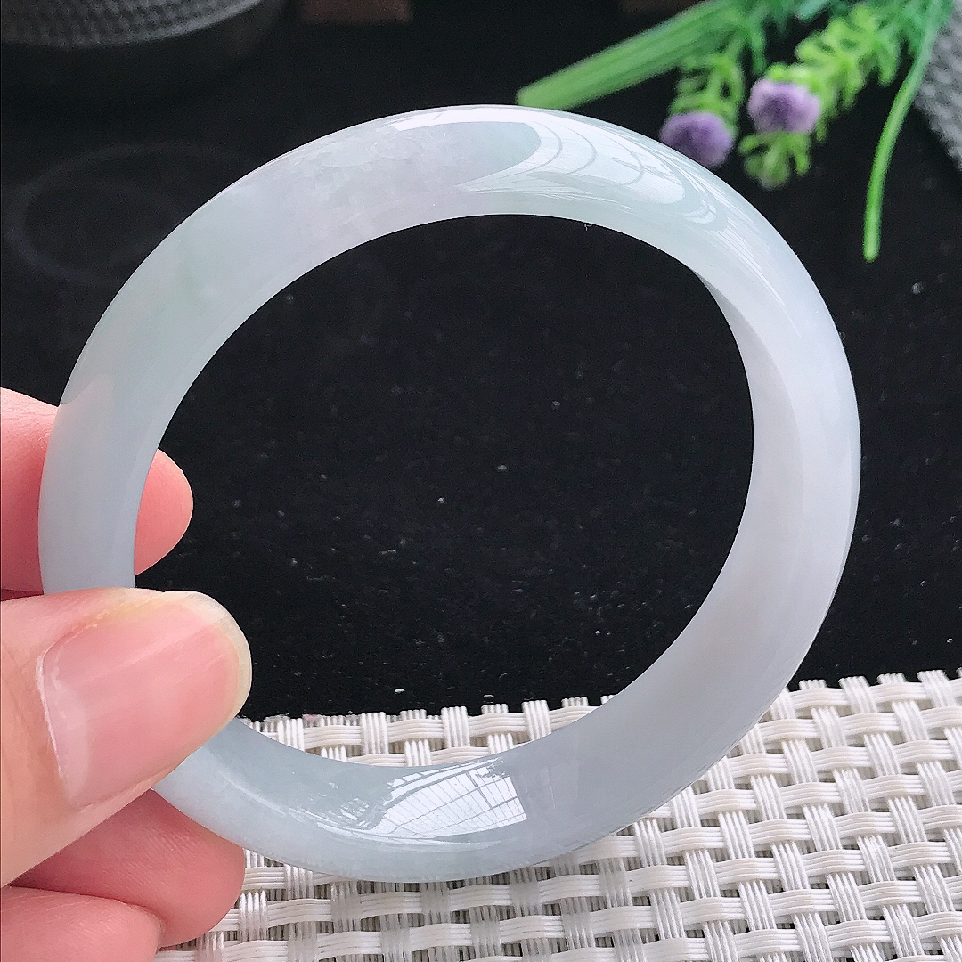 实拍A货翡翠56.8/13.2/7.5老坑冰胶果冻天空蓝手镯宽边玉镯平安镯美人镯