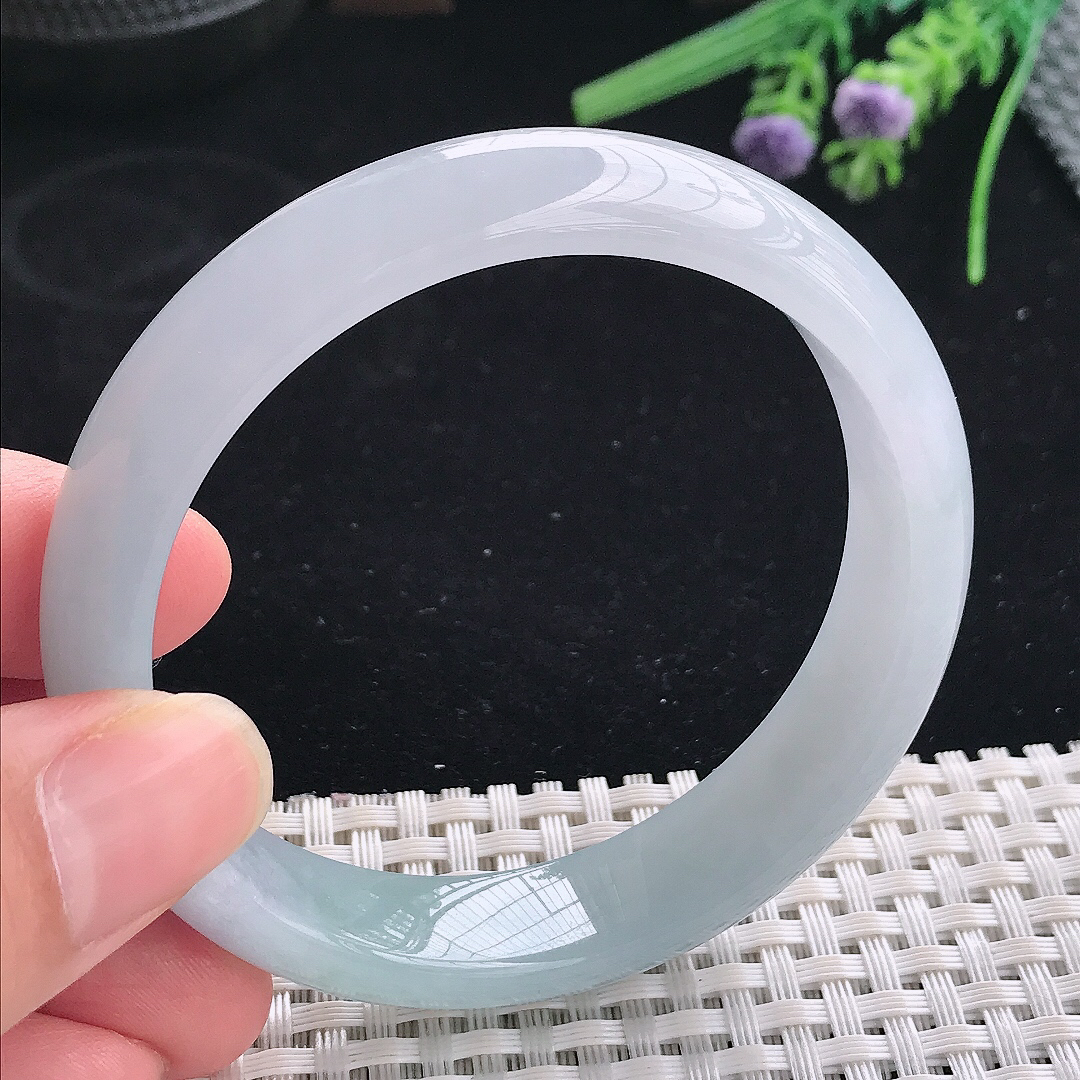 实拍A货翡翠56.8/13.2/7.5老坑冰胶果冻天空蓝手镯宽边玉镯平安镯美人镯