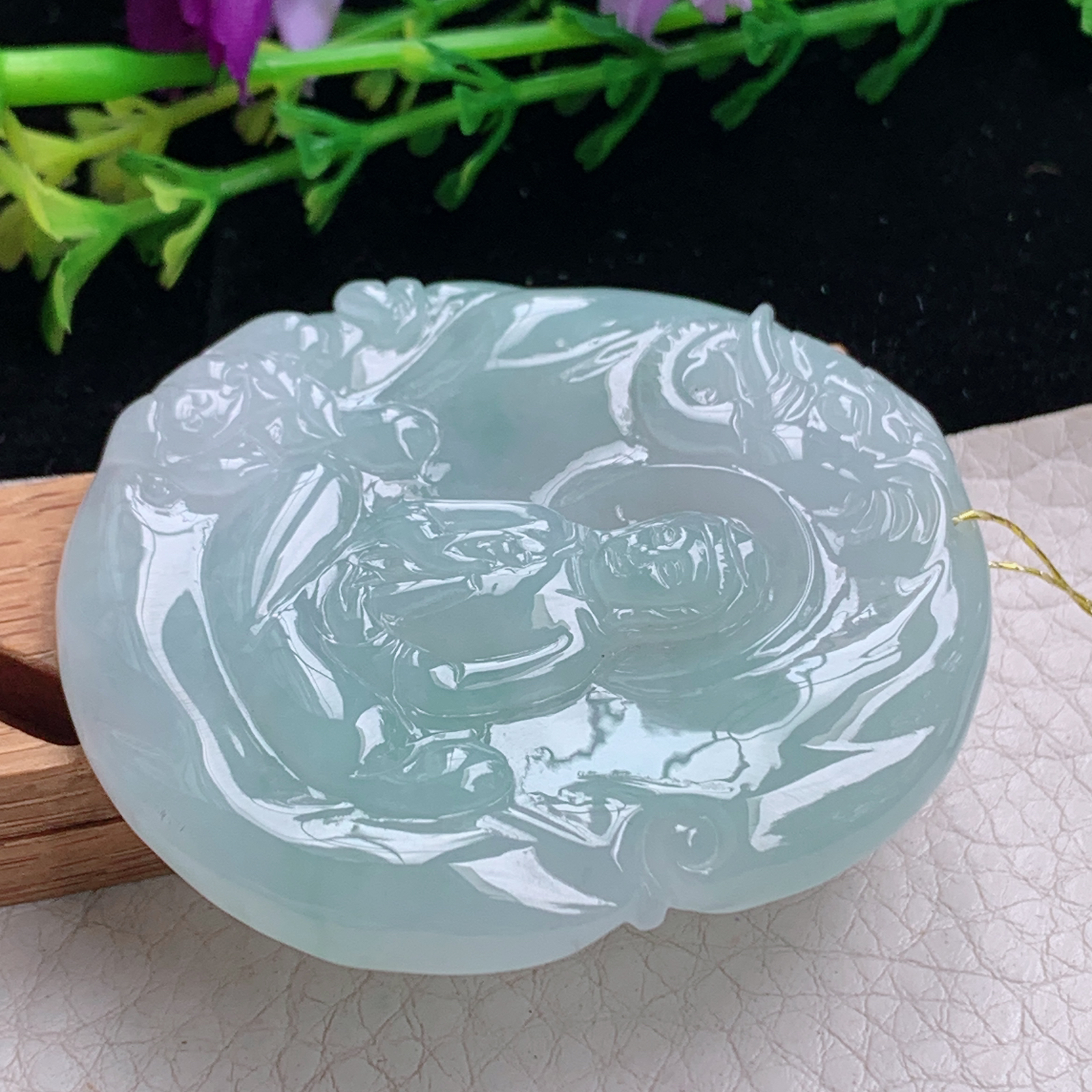 Xj实拍53.2*48.5*5.2天然缅甸翡翠a货淡绿观音菩萨吊坠 坐莲观音菩萨坠