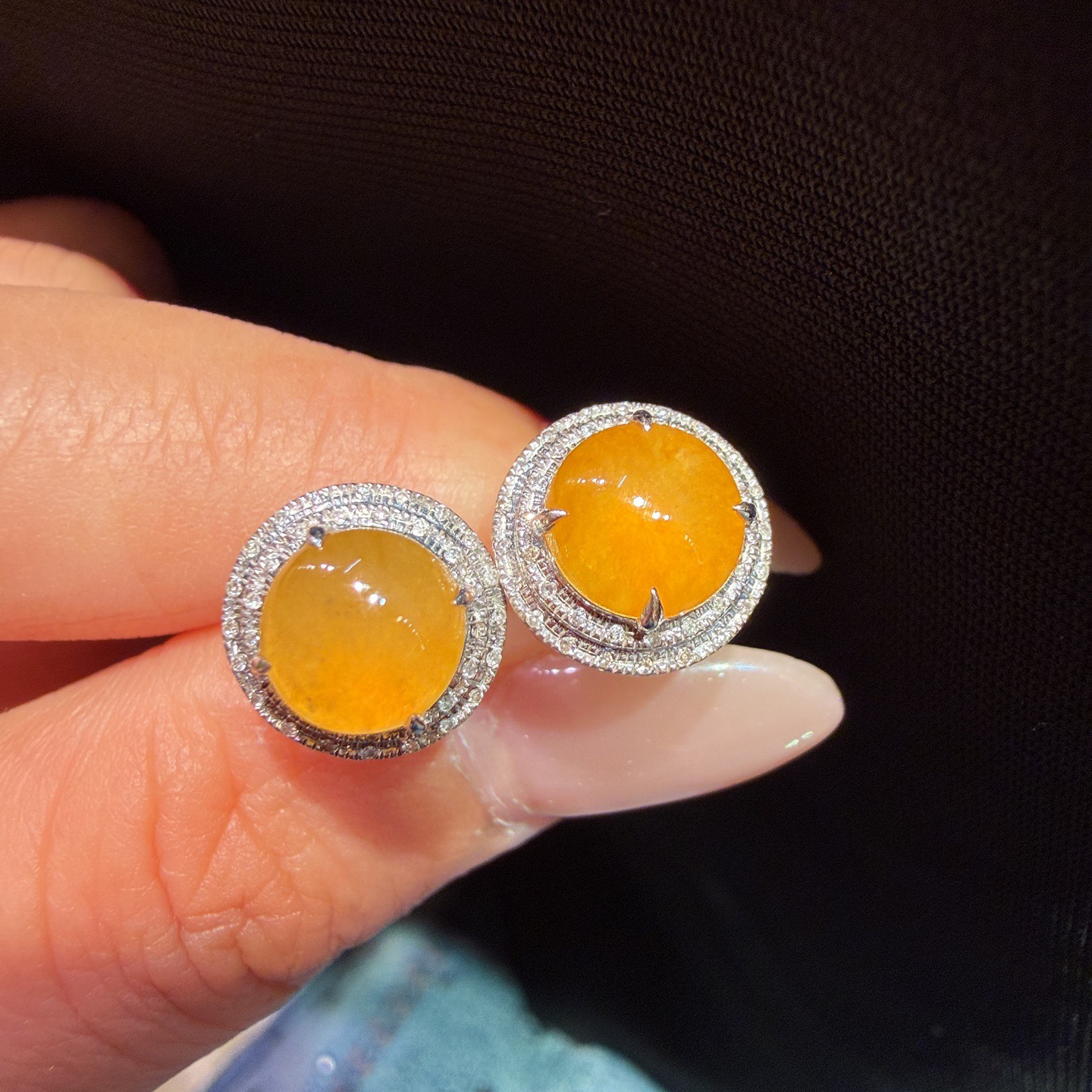 ️ 天然翡翠A货 
黄翡蛋面耳钉
18k金钻石镶嵌