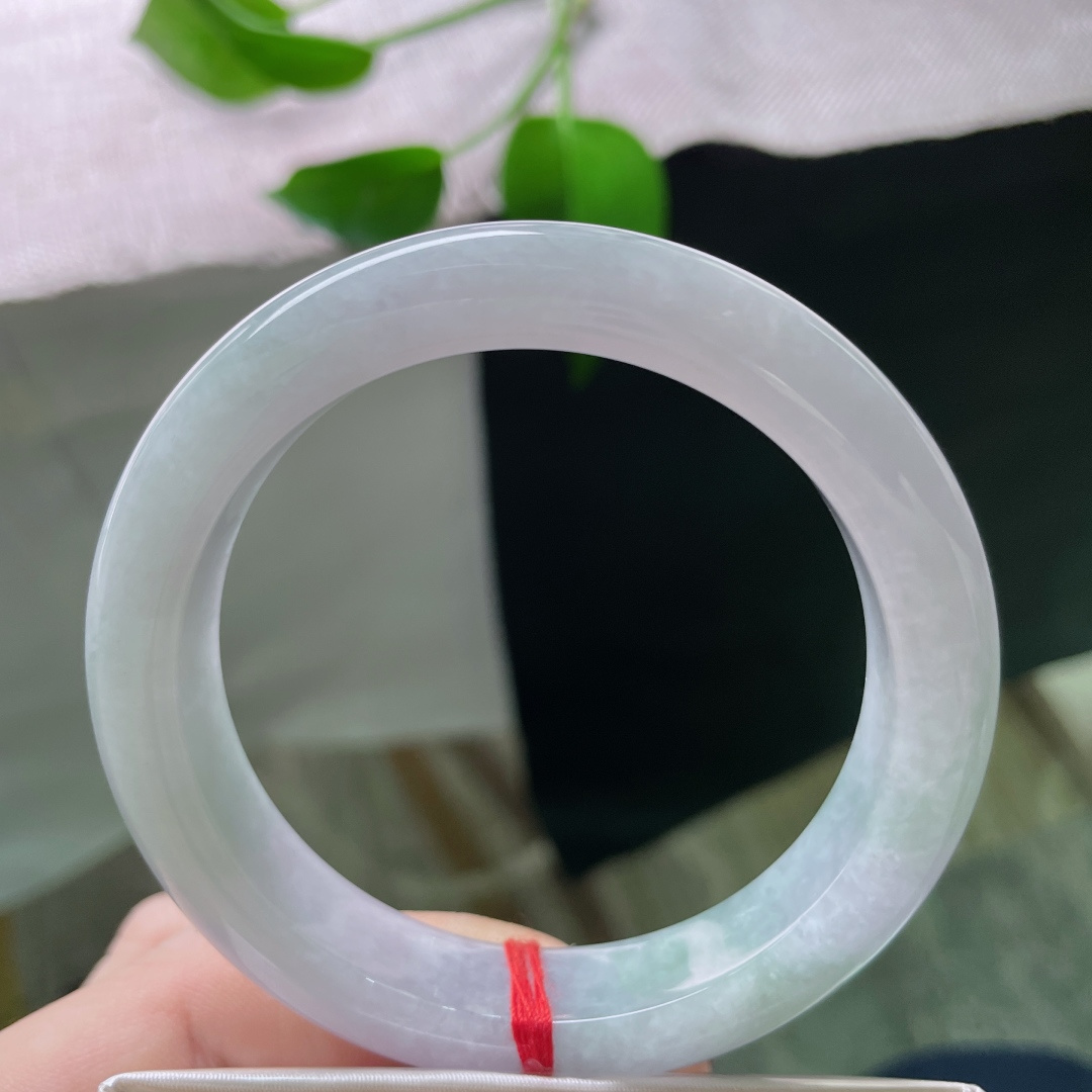 55.8/11.7/8.6，淡春彩正圈，水润，初春烟水、像一场舍不得做完的梦。一点晶体纹，ss48601a