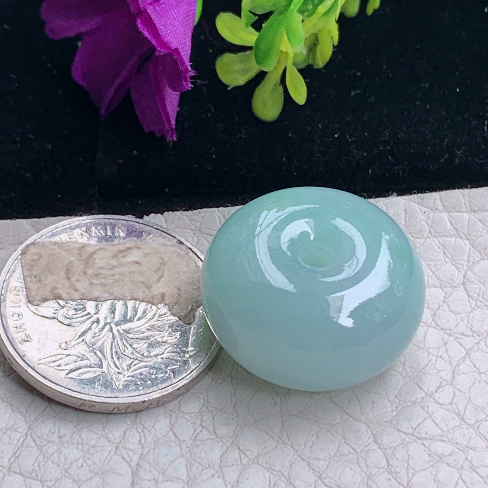 Xj实拍22*12.6天然缅甸翡翠a货淡绿饱满平安扣吊坠 转运珠路路通玉坠