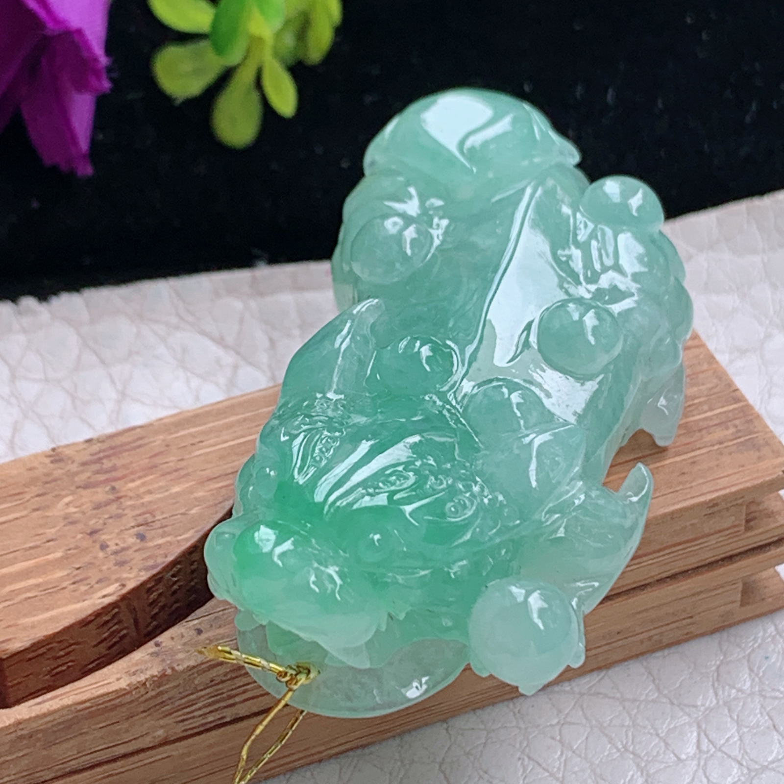 Xj实拍47.5*24*13天然缅甸翡翠a货胶满绿招财貔貅吊坠 精雕皮休瑞兽玉坠