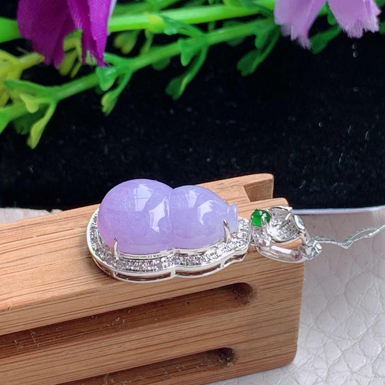 Xqa实拍23.8*12.5*7.2天然缅甸翡翠a货冰粉紫饱满葫芦玉吊坠