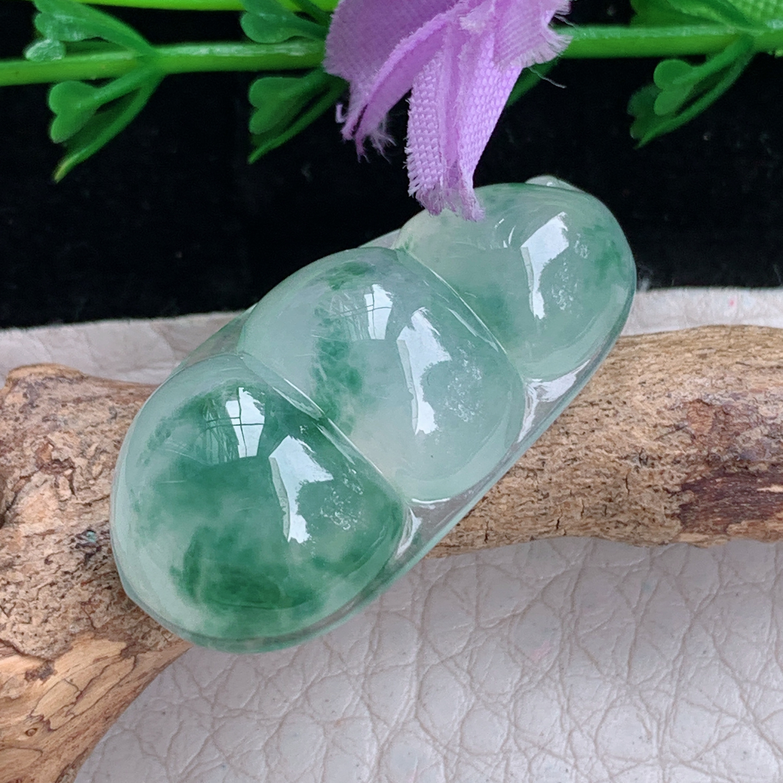 Xqa实拍31.6*16.3*8.8天然缅甸翡翠a货冰飘花饱满平安豆 福豆玉挂件 暂无打孔！