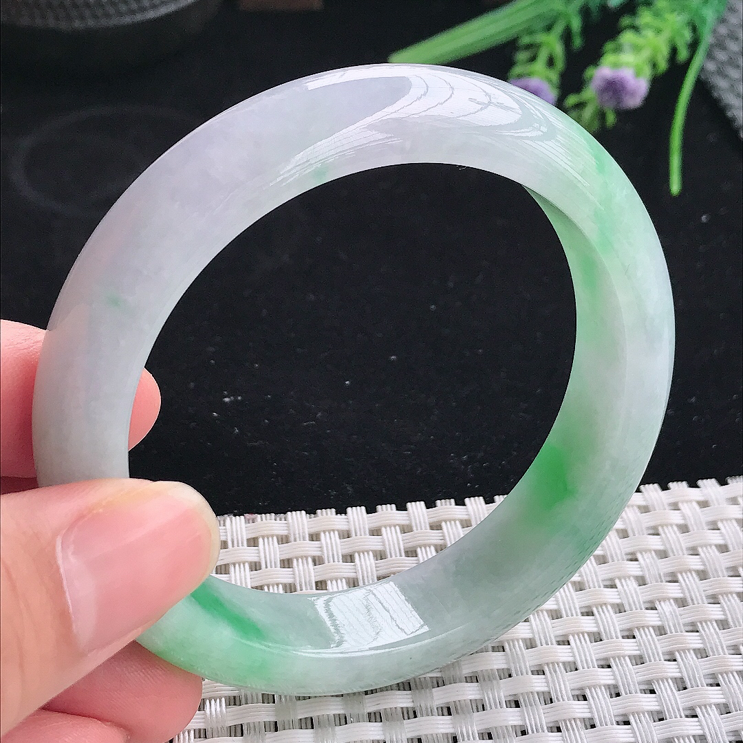 实拍A货翡翠57.8/14/8.7老坑冰润起胶飘阳绿手镯宽边玉镯平安镯美人镯