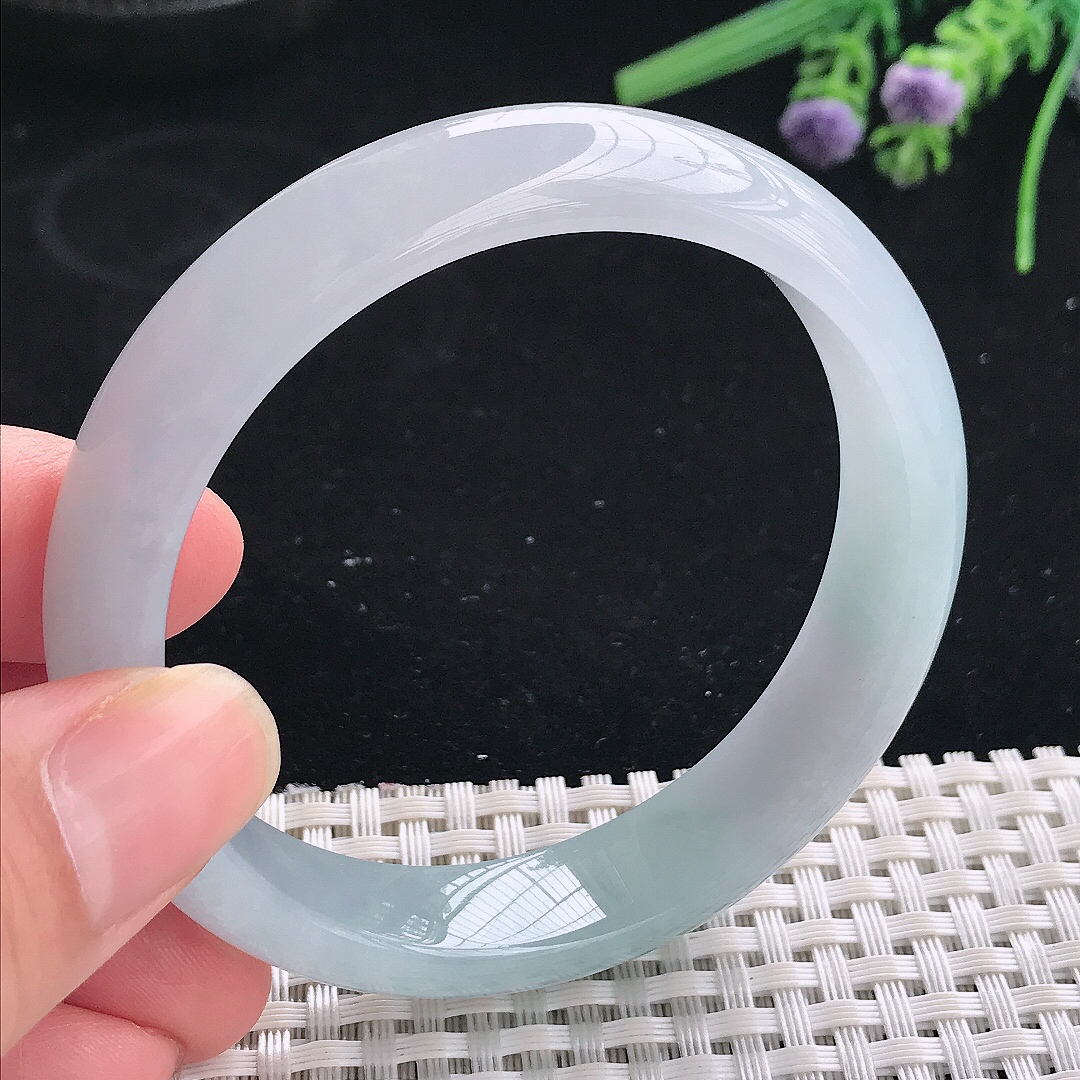 实拍A货翡翠56.8/13.2/7.5老坑冰胶果冻天空蓝手镯宽边玉镯平安镯美人镯