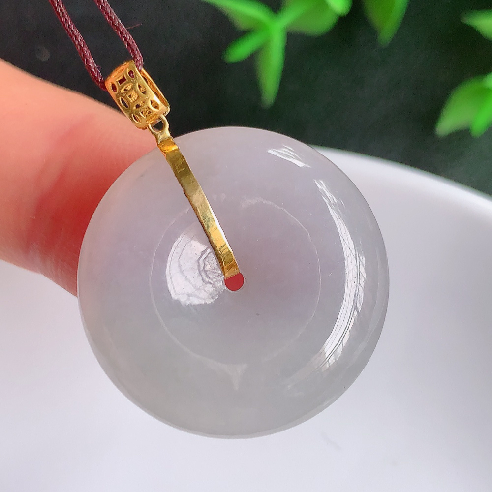 18k金扣冰润紫罗兰平安扣吊坠，厚装饱满，冰润剔透，细腻水足，种质润泽，飘花灵动，佩戴优雅大气，W141.8   尺寸：25-6.5mm