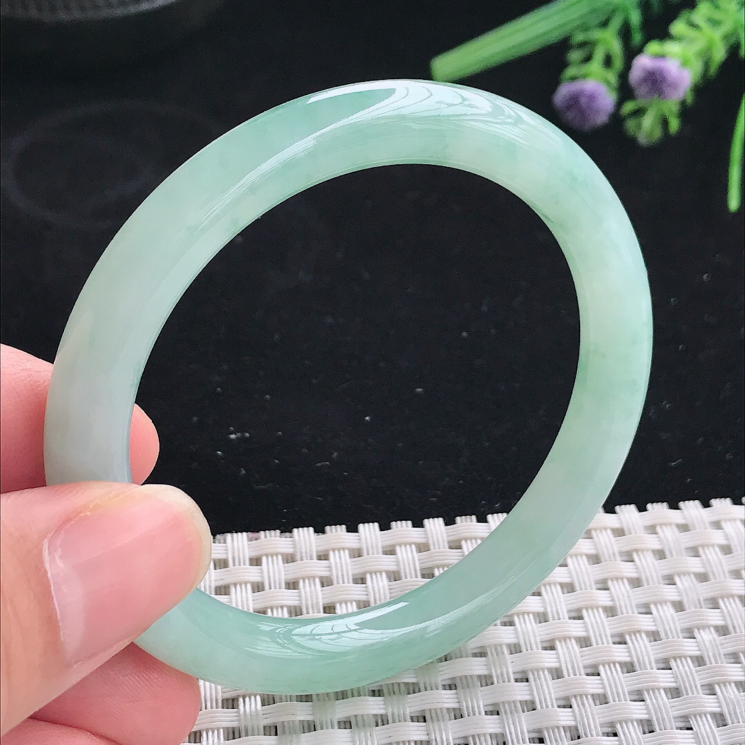 实拍A货翡翠53/8.3老坑冰胶水灵冰晴飘花圆条手镯宽边玉镯平安镯美人镯