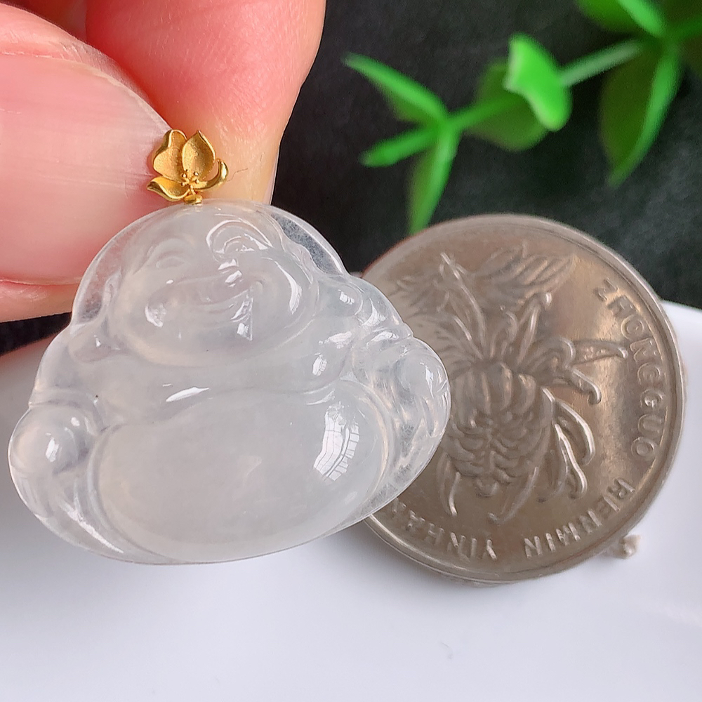 18k金扣冰润佛公挂件 玉质细腻  精雕弥勒佛，笑佛福耳垂肩，面相喜庆，开怀大笑，憨态可掬。惟妙惟肖，寓意福禄双全，吉祥美满，笑口常开 W141.8 尺寸：21-26.5-5.5mm