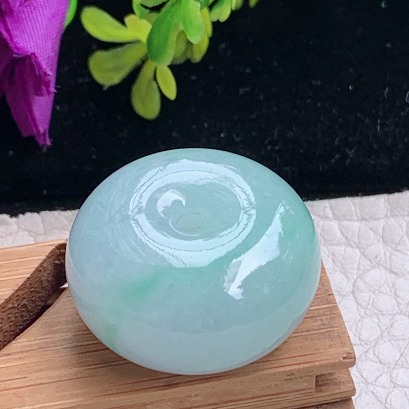 Xj实拍22*12.6天然缅甸翡翠a货淡绿饱满平安扣吊坠 转运珠路路通玉坠