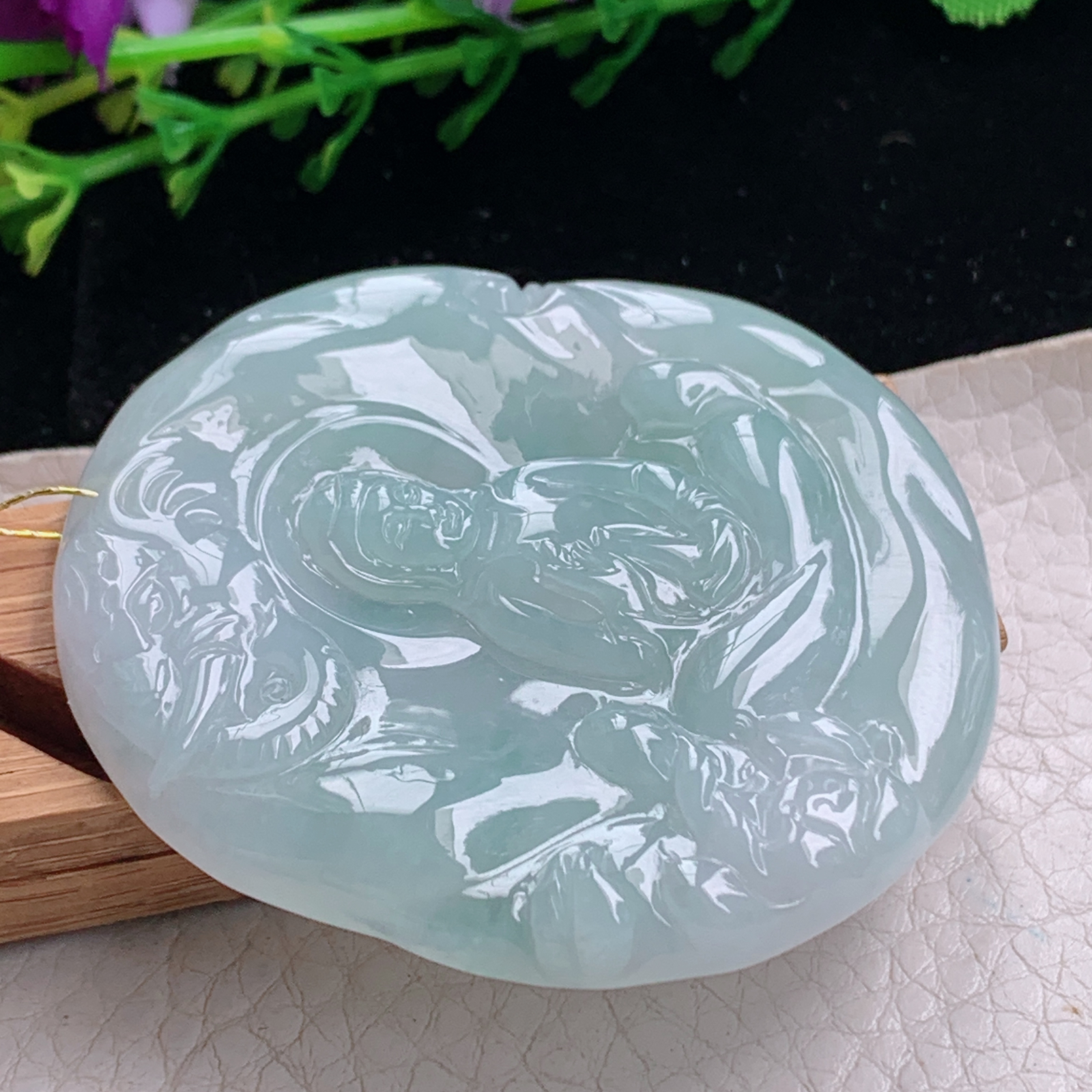 Xj实拍53.2*48.5*5.2天然缅甸翡翠a货淡绿观音菩萨吊坠 坐莲观音菩萨坠