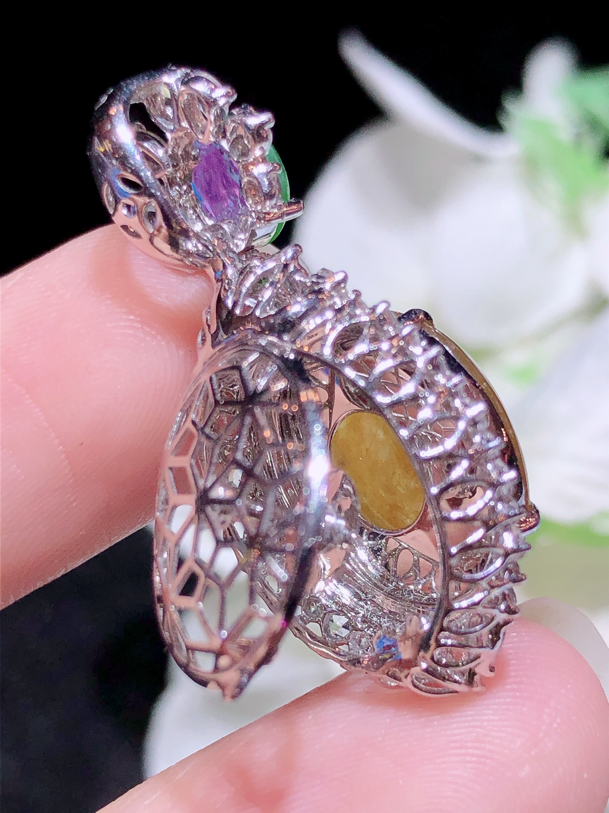 18K金镶  蜜糖黄蛋面吊坠 水润色艳 品相饱满