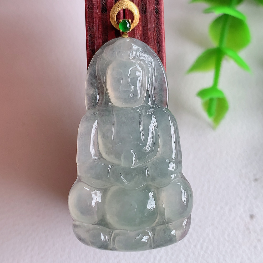 18k金扣冰润精雕观音吊坠，法相端庄大气，工艺精湛，种色浓郁，细腻饱满冰润，种老水足，收藏佳品，佩戴大气  W01.8   尺寸：37.8-22-4.2mm