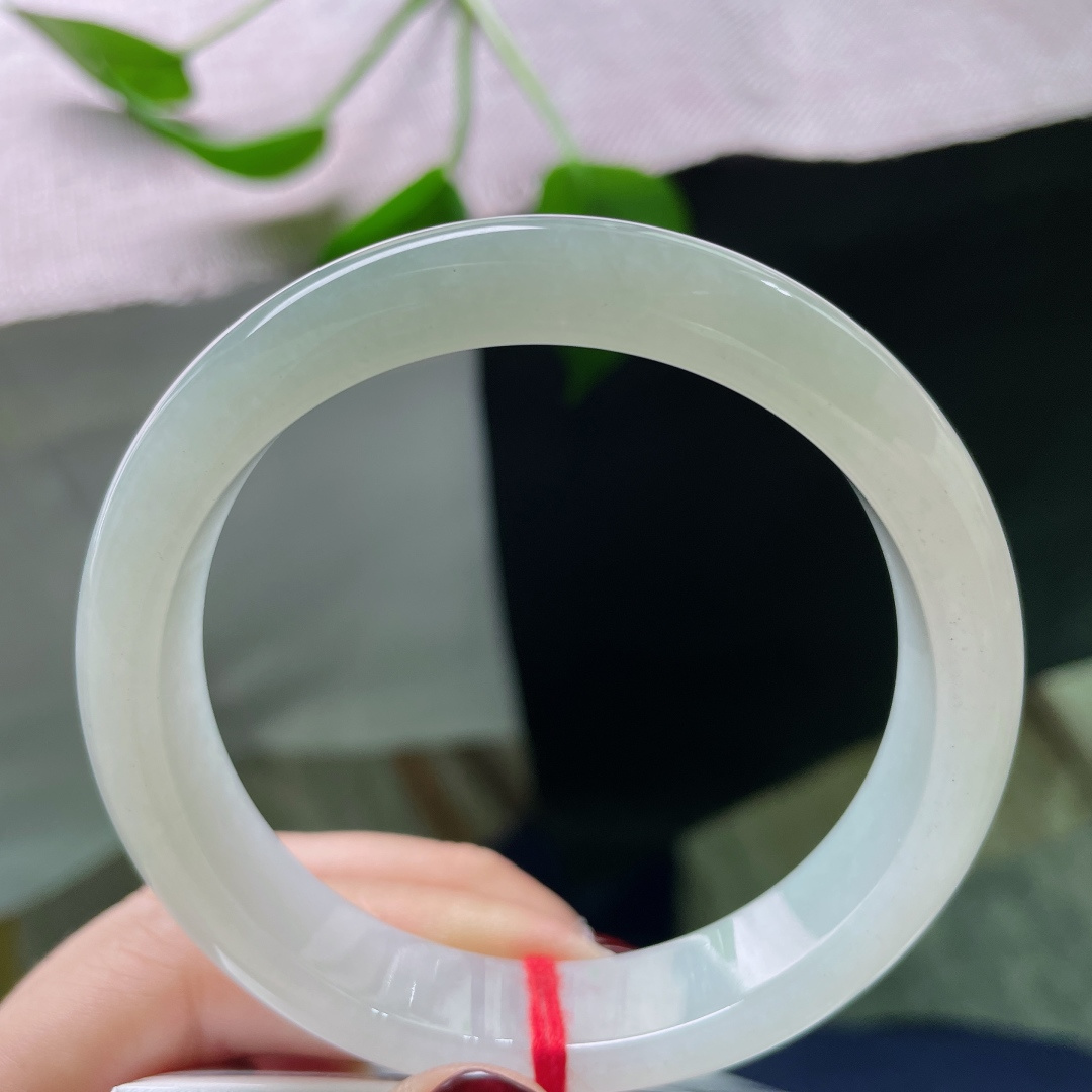 59/12.1/8.1，浅绿底正圈，大圈口，柔润细腻，种老，清雅