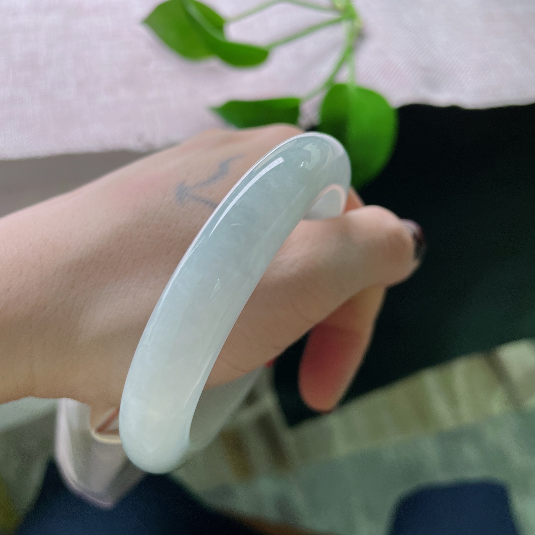 57/11.9/9.3淡绿底正圈，清新，水润，温婉可人，ss50086a