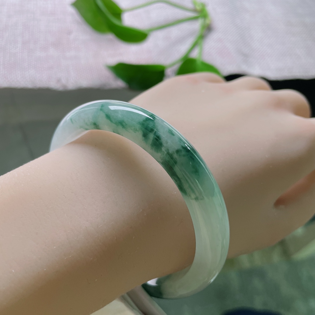 57.4/10.5/7.3，飘花正圈，花是飘的，梦是活的，浮生如梦。，ss49418a