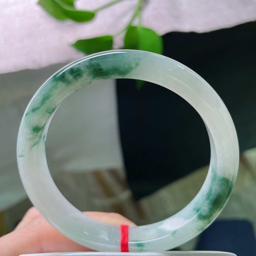 57.4/10.5/7.3，飘花正圈，花是飘的，梦是活的，浮生如梦。，ss49418a