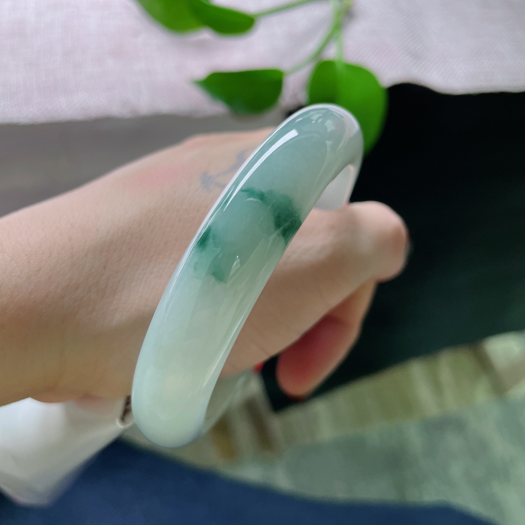 57.8/13.1/8.6，飘花正圈，或丝缕，飘飘洒洒，似水中藻荇。侧纹，ss49357a