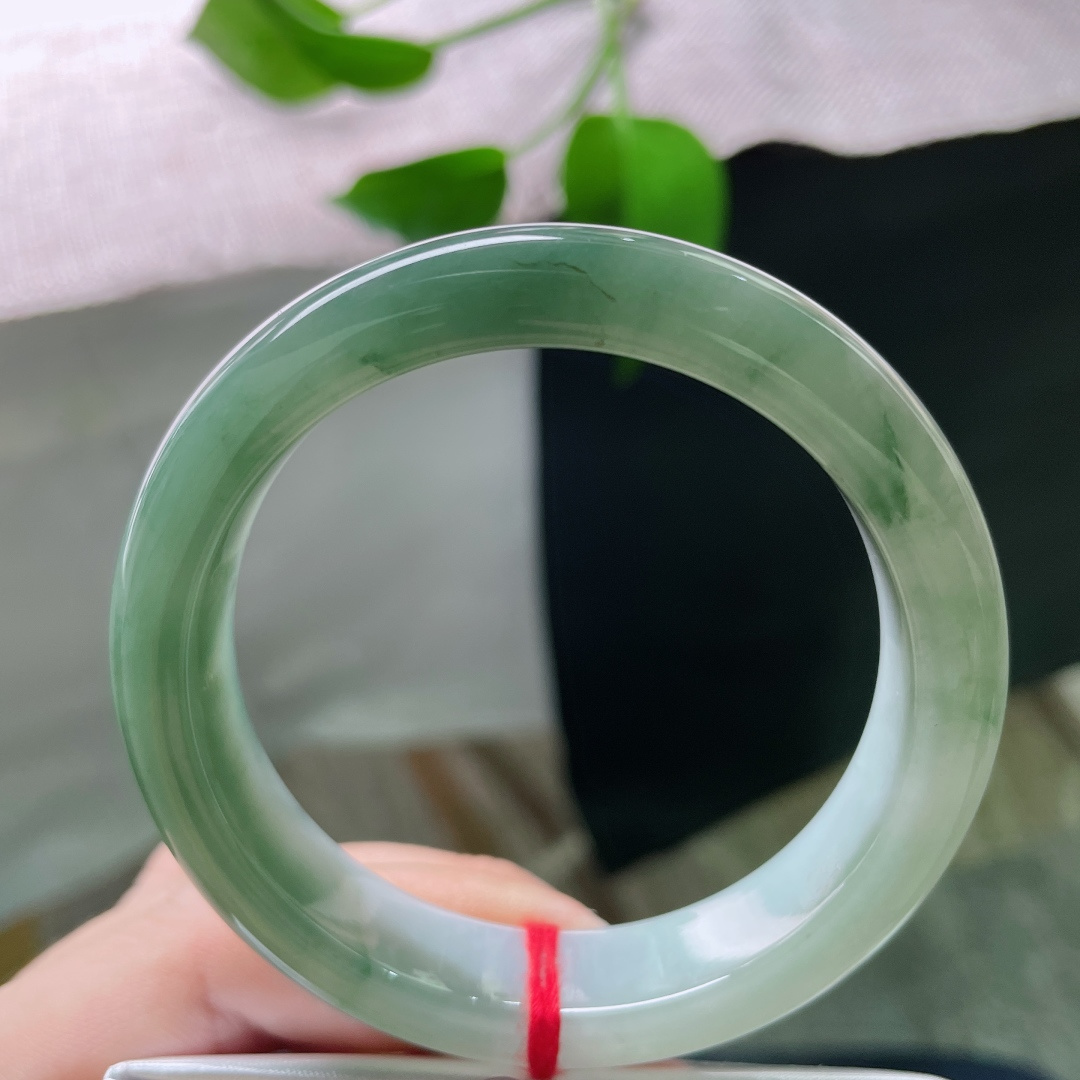 54.6/12.8/8，油青正圈，油润细腻，一段灰青，如江南雨后未散的雾，皮纹，ss49302a