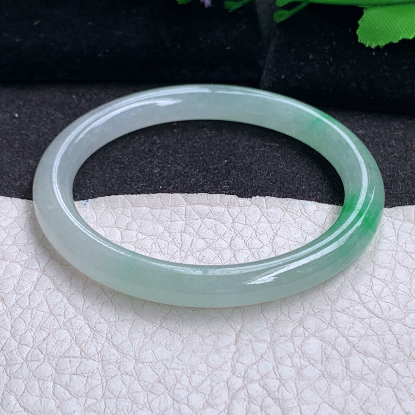 ay小圈口49*6.7*7叮当镯 天然缅甸翡翠a货手镯飘阳绿圆条玉镯子