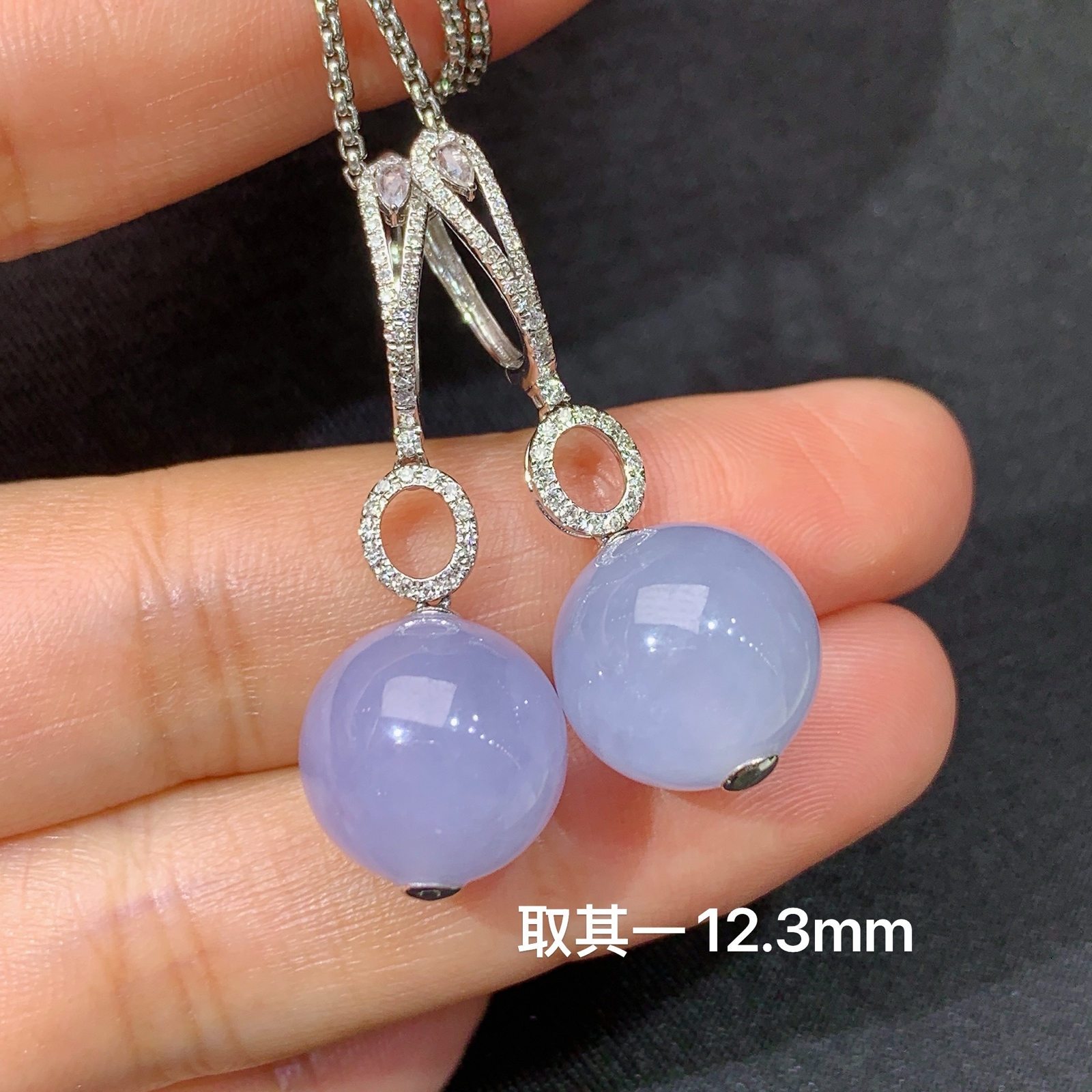 紫罗兰圆珠耳坠，18k金镶嵌，款式新颖，冰润鲜艳，种水足，Cj 直径12.3