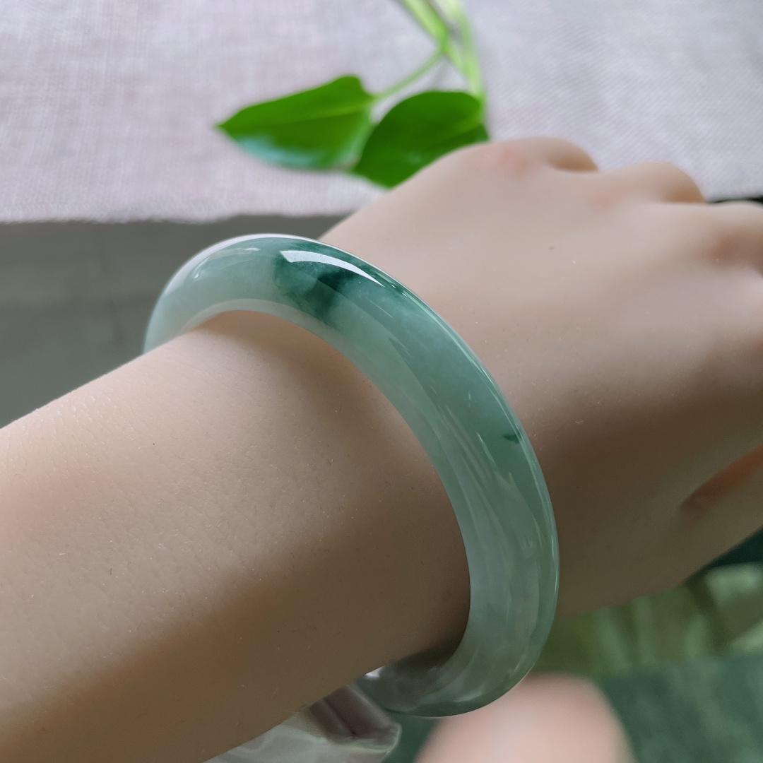 56.5/11.1/8.2飘花正圈，窄条，水润。蓝花楹联，典雅贵气，一点皮纹，ss50583a