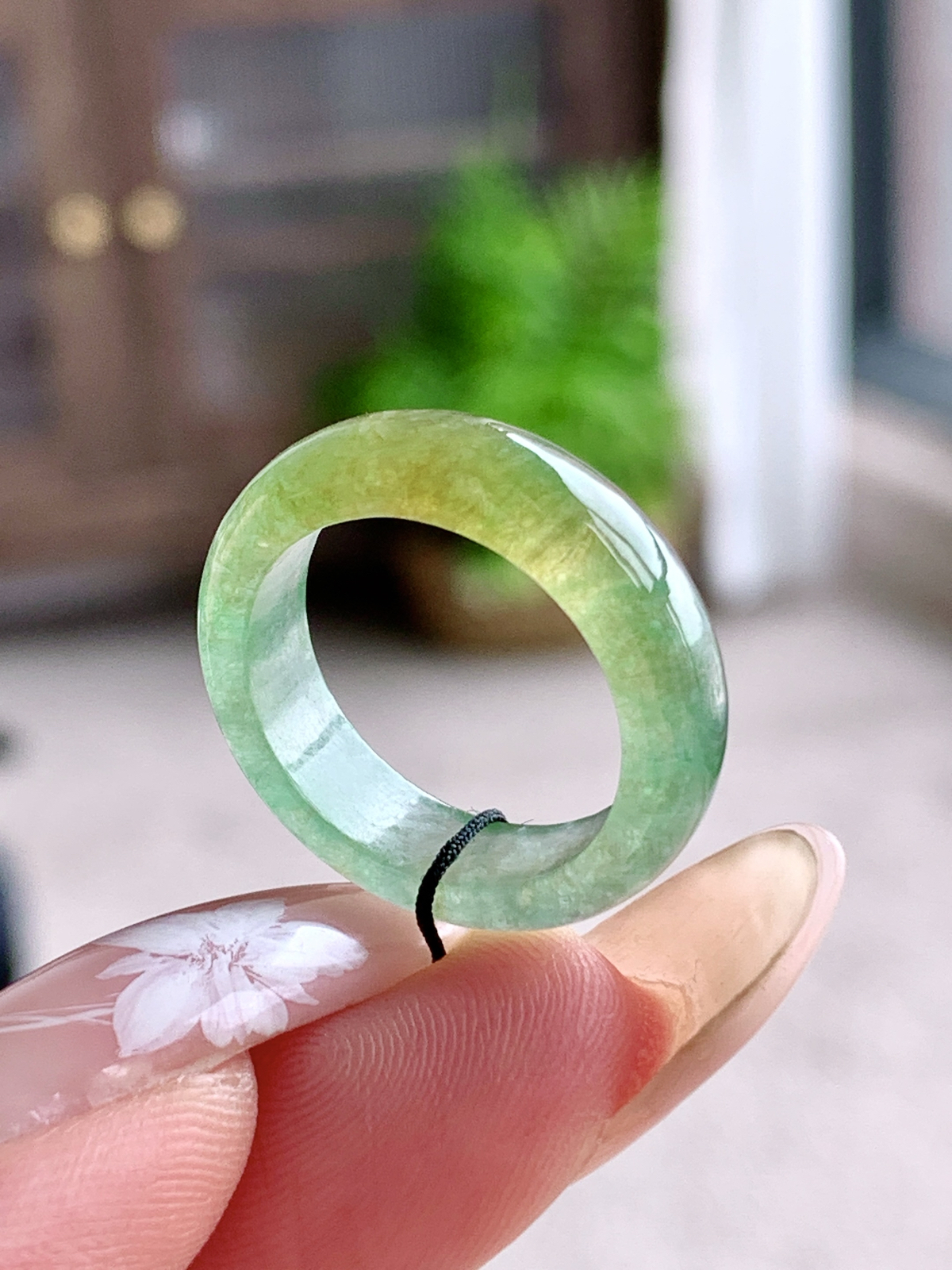 【裸石】🫧冰飘黄翡戒圈指环 
【说明】缅料 性价比高  
【尺寸】5.6-3.3
【圈口】14号..